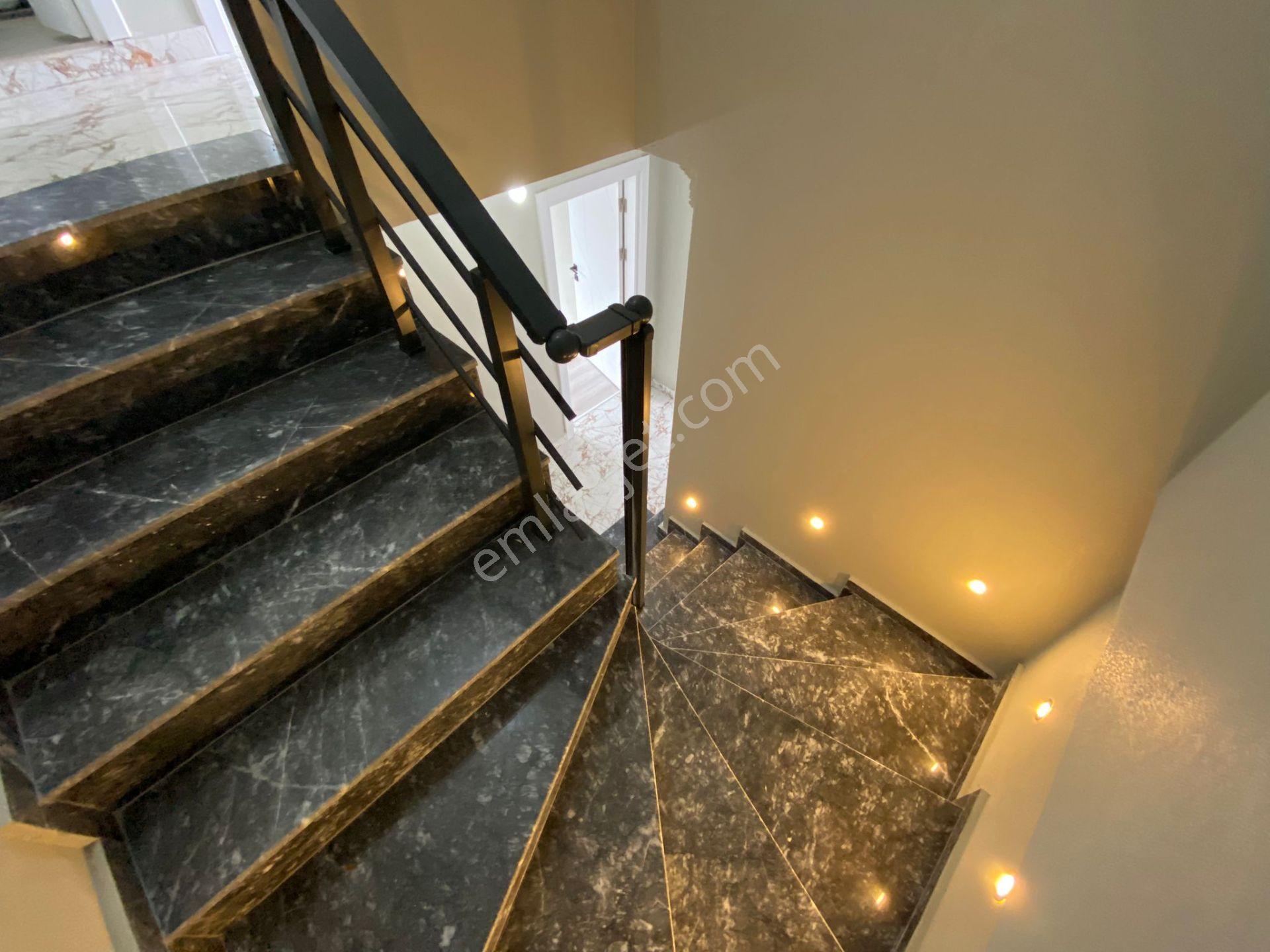 Harunyılmaz İnşaa"ttan 4+1 210m2 Havuzlu Otaparklı Muthiş Villa - Görsel 29