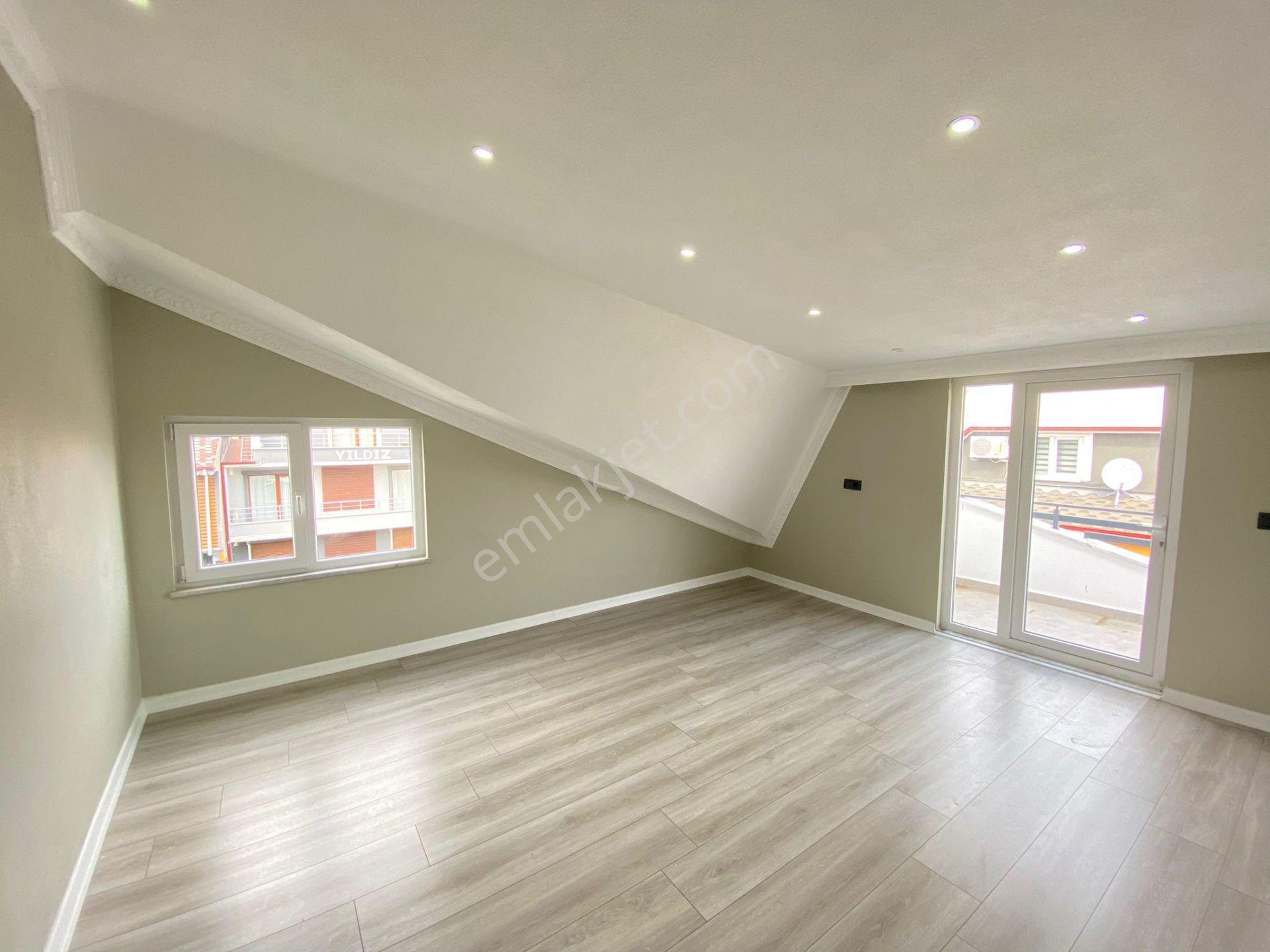 Harunyılmaz İnşaa"ttan 4+1 210m2 Havuzlu Otaparklı Muthiş Villa - Görsel 22