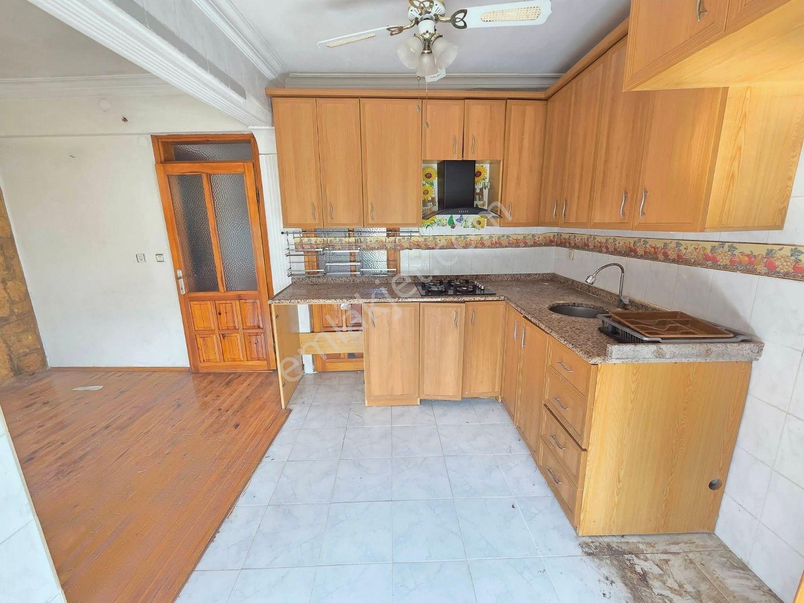 Yenifoça'da Denize Yürüme Mesafesinde Satılık 2+1 Daire - Görsel 21