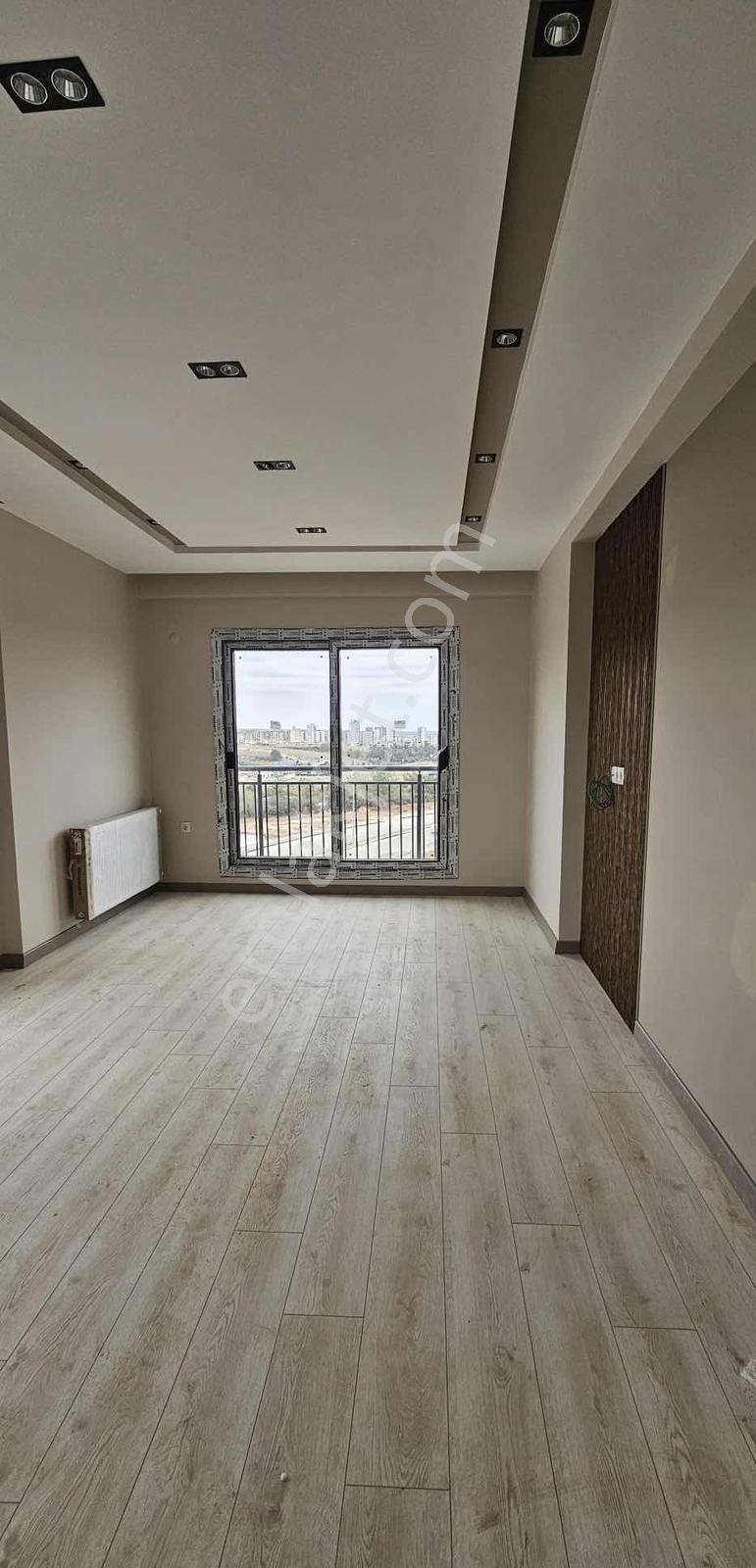Çınarlı'da 2+1 K.mutfak Hasarsız İskanlı Kombili Kiralık Daire - Görsel 16