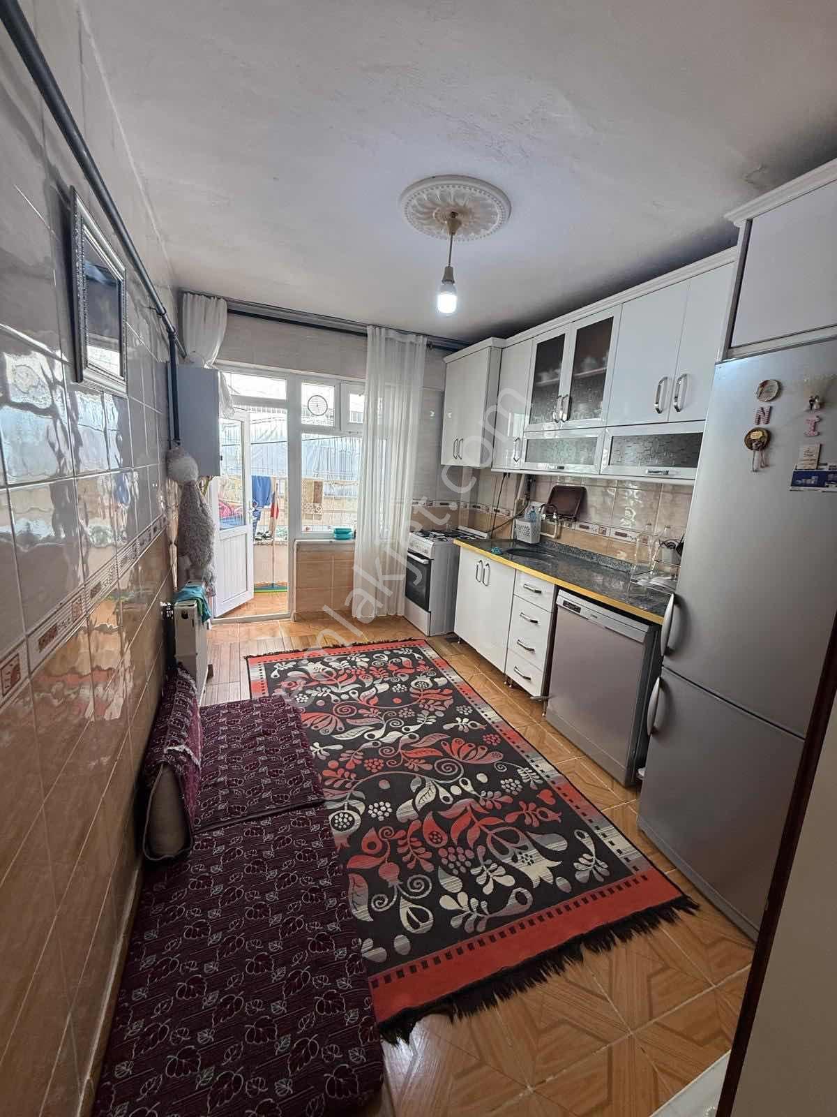3 + 1 İsken Evleri Sayın Sitesi'nde Acil Satılık