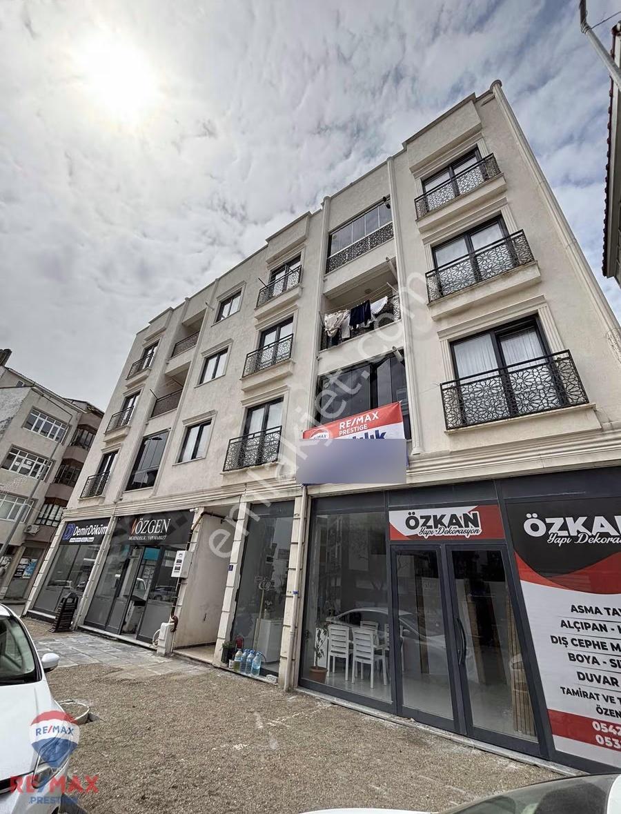 Karabiga'nın Kalbi Yalı Mahallesinde Satılık 3+1 Daire.