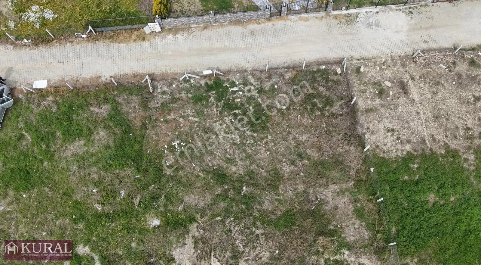 İzmir Menderes Değirmenderede 300 M2 Noter Satışlı Elektrik Su