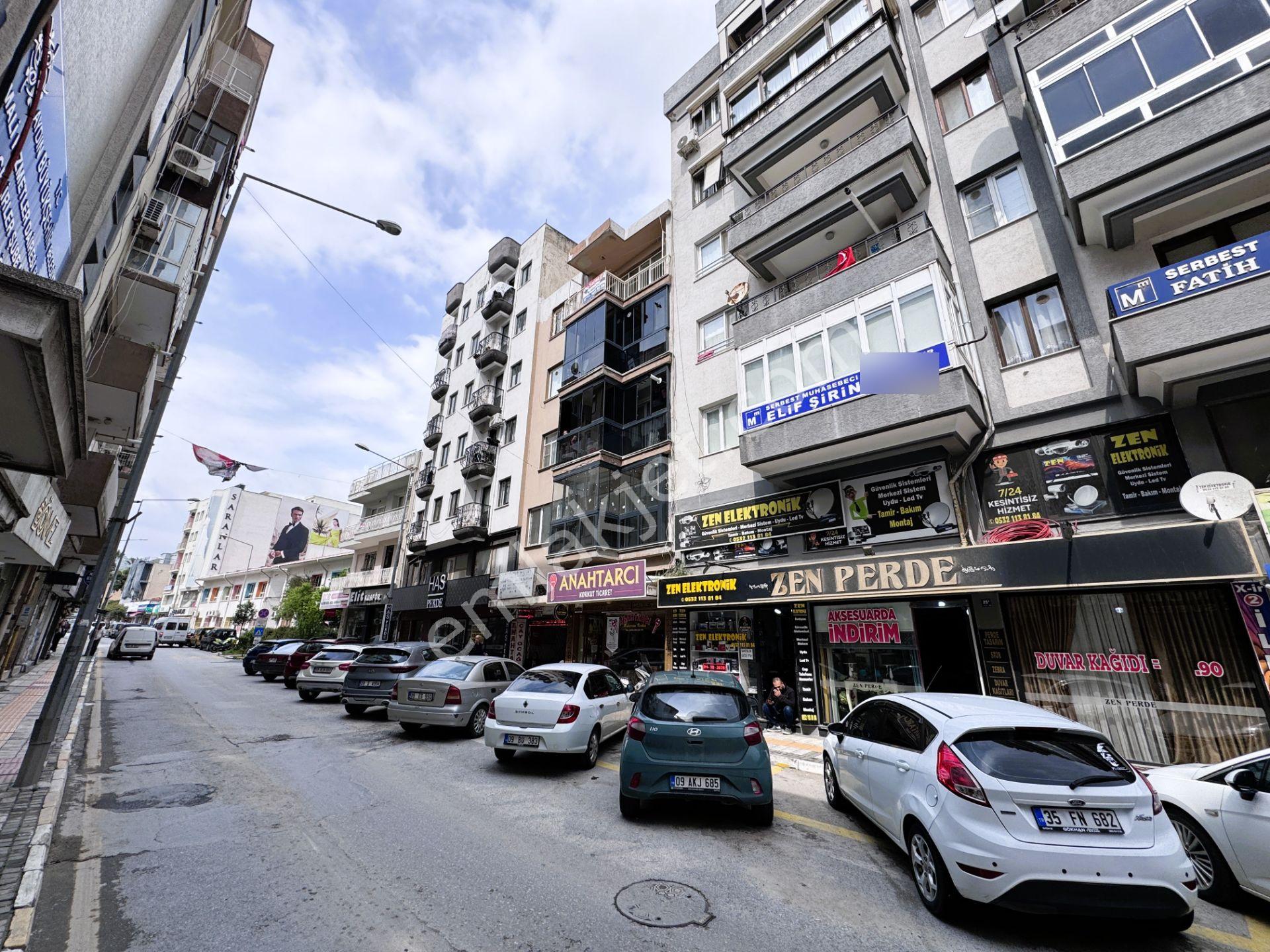 Söke Konak Merkezde Ana Cadde Üzeri Geniş 3+1 Satılık Daire - Görsel 2