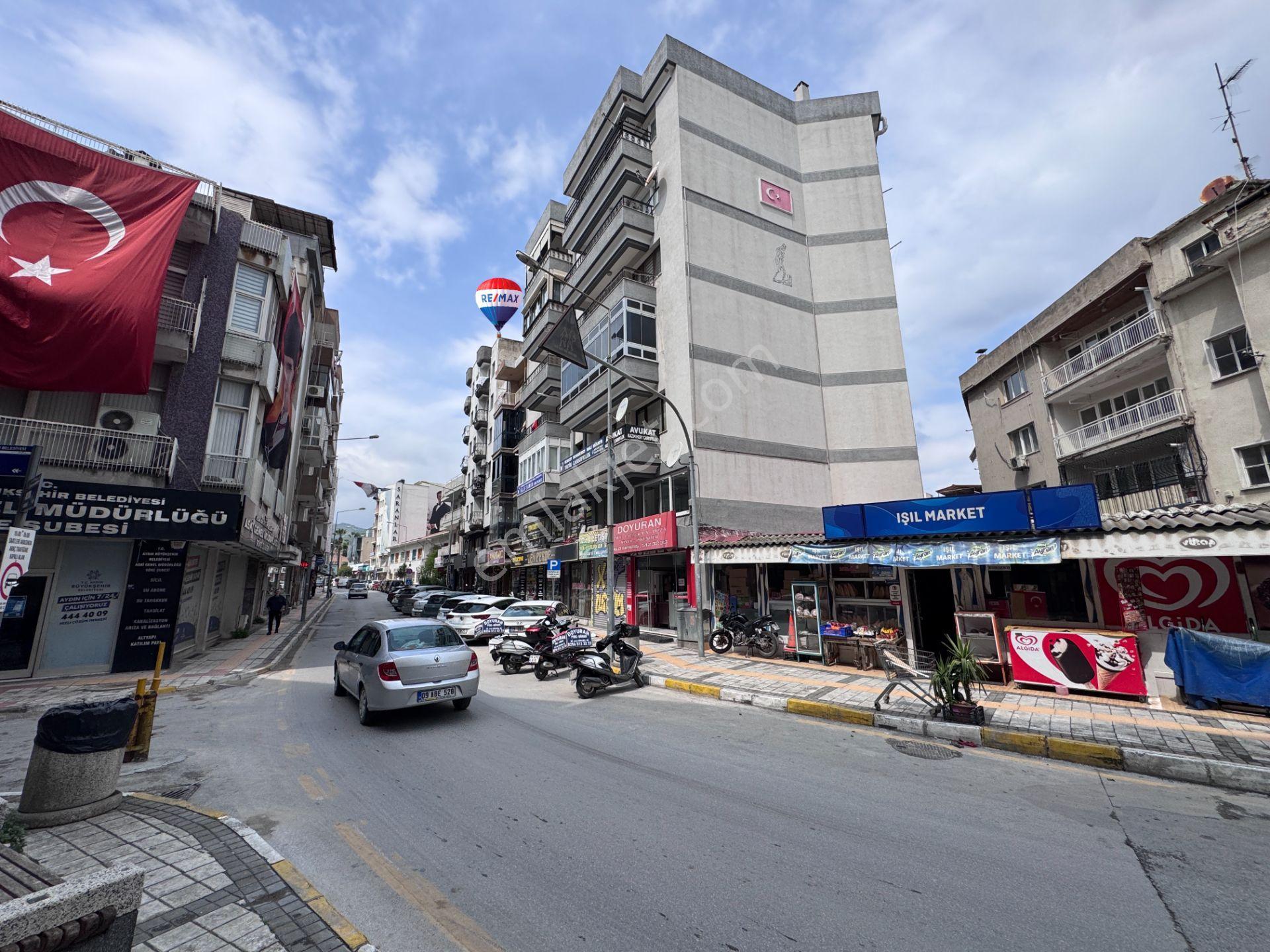 Söke Konak Merkezde Ana Cadde Üzeri Geniş 3+1 Satılık Daire - Görsel 5