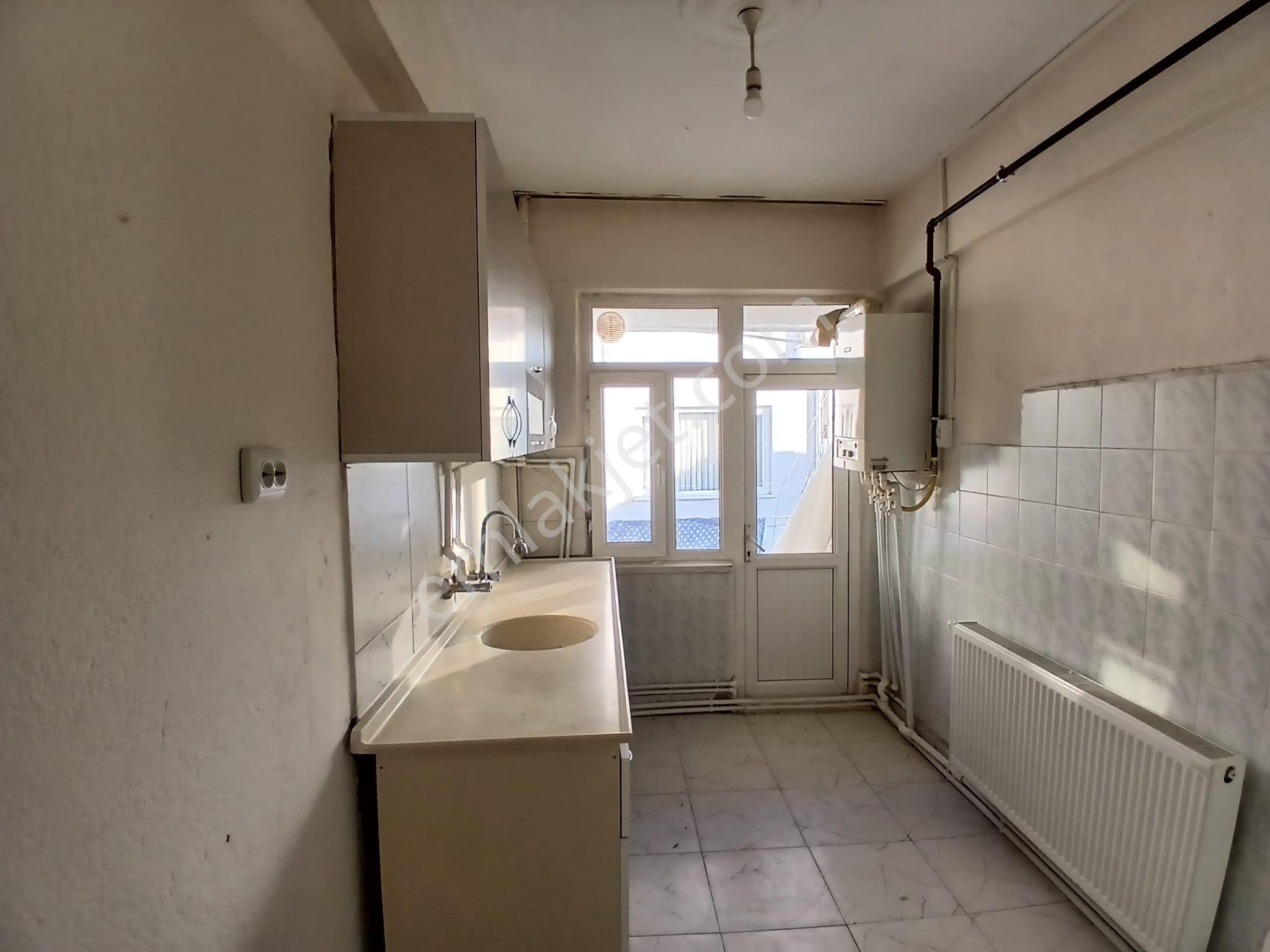 Akçay Emlak'tan Akşehir Çarşı Merkez Stadyum Civarında Doğalgazlı Kiralık 2+1 Daire - Görsel 24