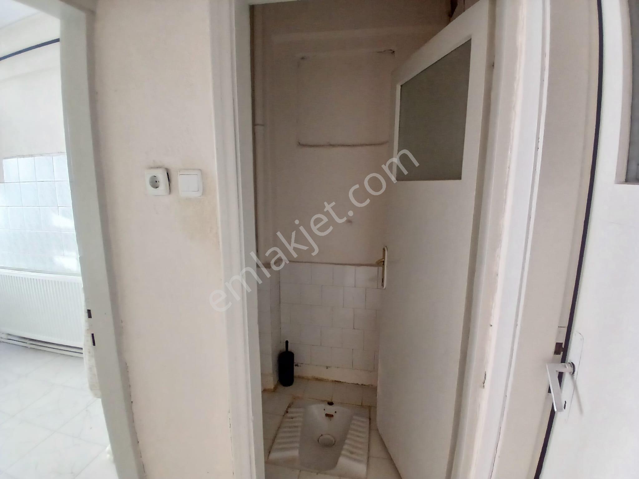 Akçay Emlak'tan Akşehir Çarşı Merkez Stadyum Civarında Doğalgazlı Kiralık 2+1 Daire - Görsel 16