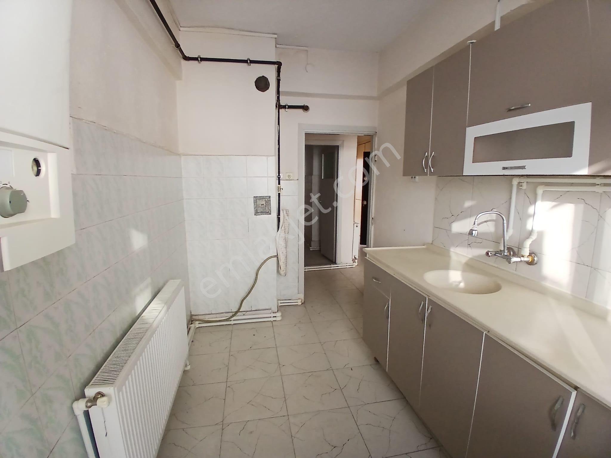 Akçay Emlak'tan Akşehir Çarşı Merkez Stadyum Civarında Doğalgazlı Kiralık 2+1 Daire - Görsel 22