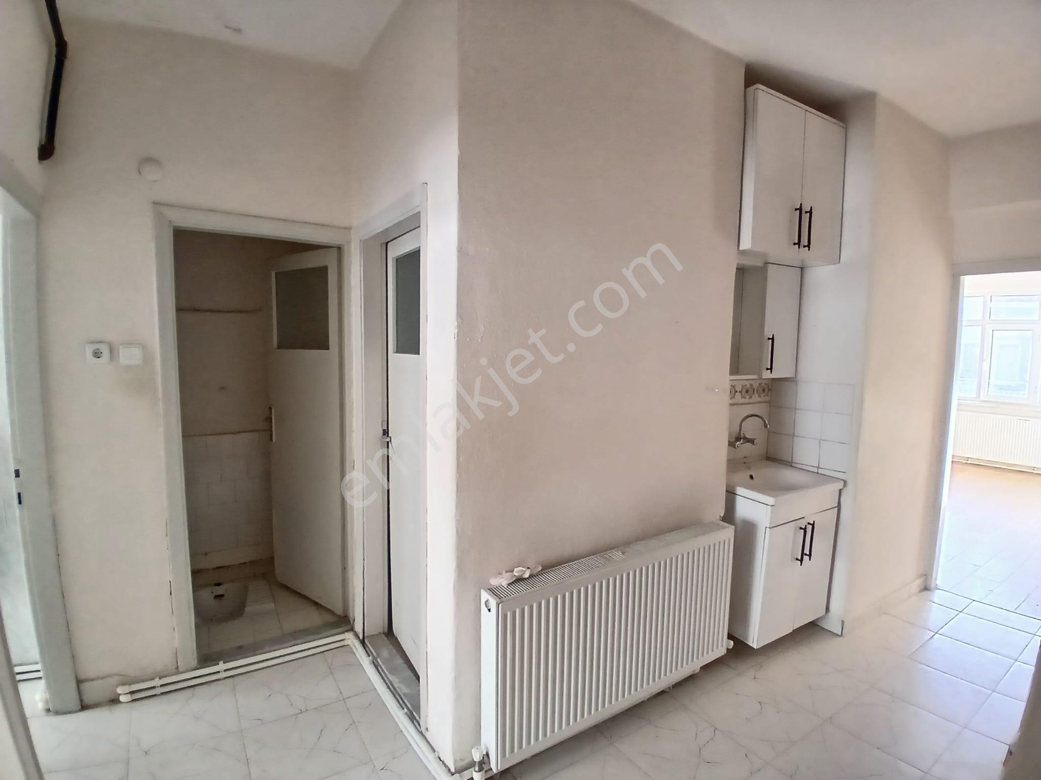 Akçay Emlak'tan Akşehir Çarşı Merkez Stadyum Civarında Doğalgazlı Kiralık 2+1 Daire - Görsel 17