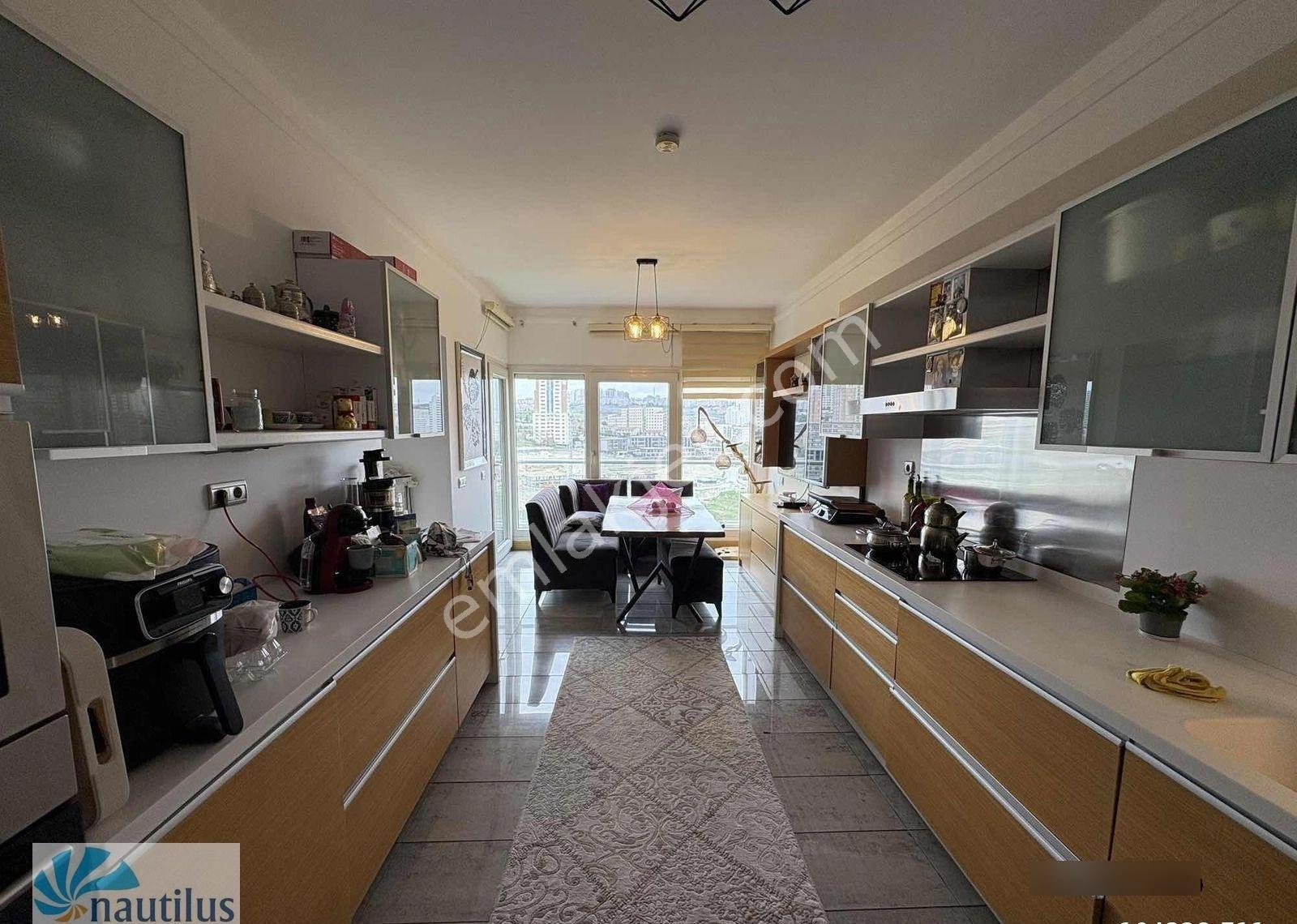 Bahçeşehir Mesa Nurol Kirazlıbahçe Satılık 4+1 Kısa Katlı Blok - Görsel 16