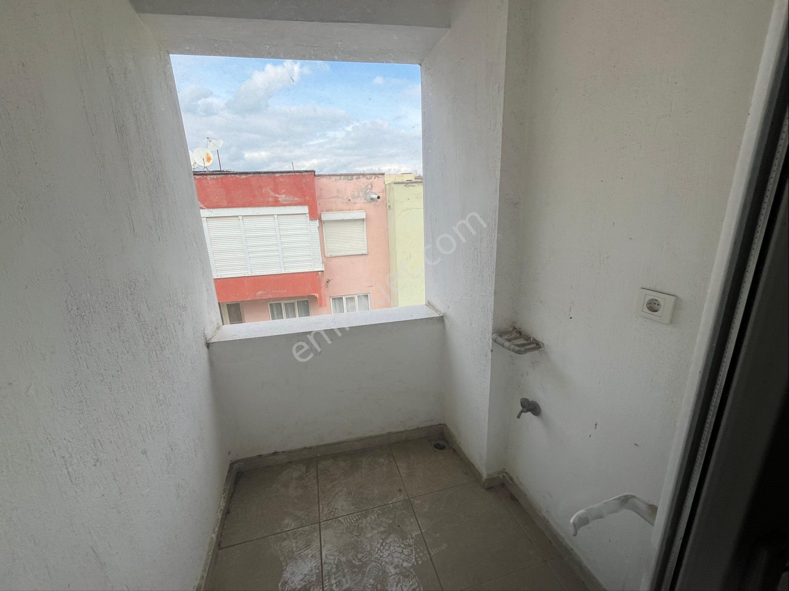 Miray Emlaktan Çarşı İçinde Doğalgazlı Teraslı Kiralık 2+1 Daire - Görsel 8