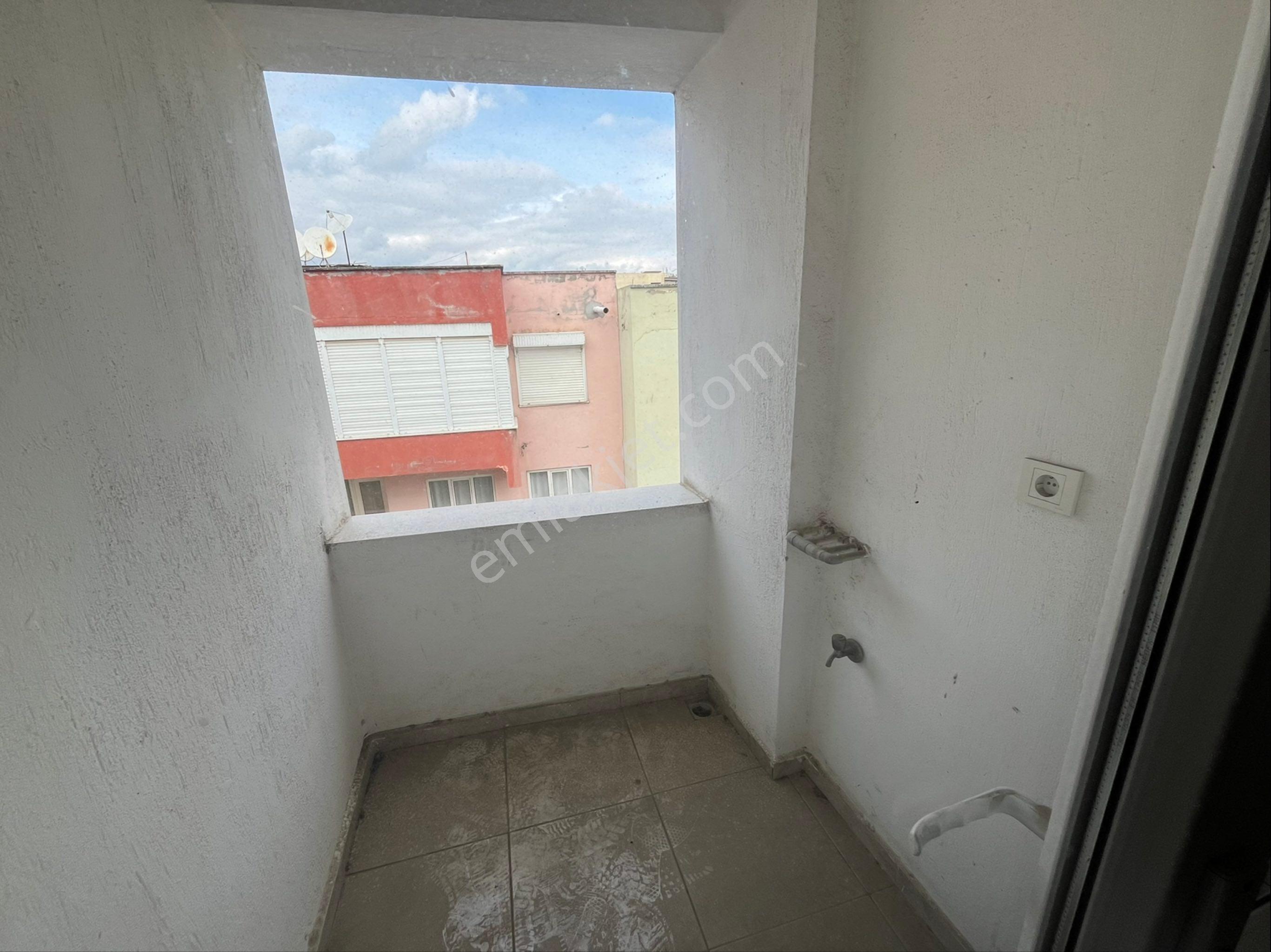 Miray Emlaktan Çarşı İçinde Doğalgazlı Teraslı Kiralık 2+1 Daire - Görsel 9