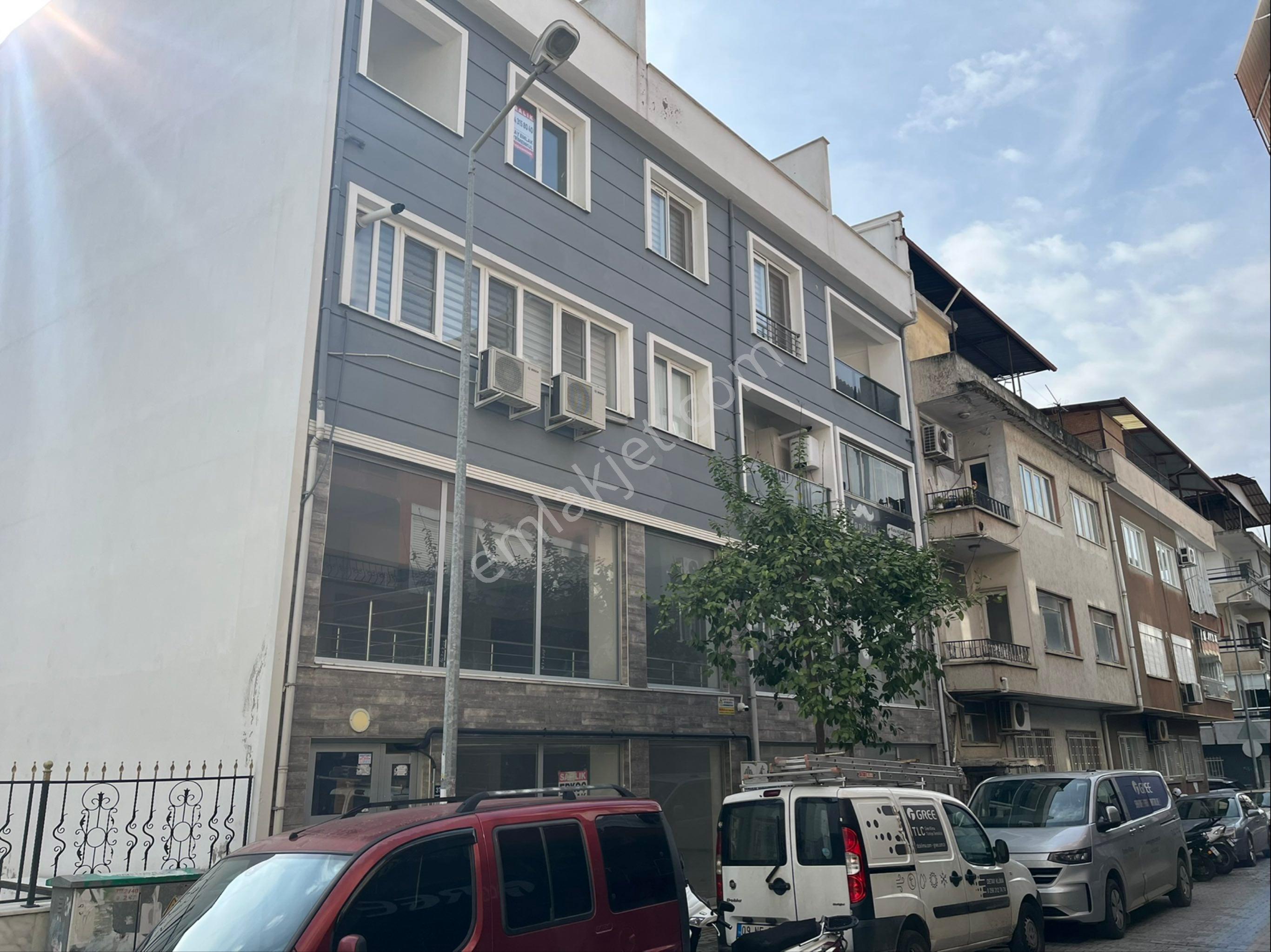 Miray Emlaktan Çarşı İçinde Doğalgazlı Teraslı Kiralık 2+1 Daire - Görsel 2