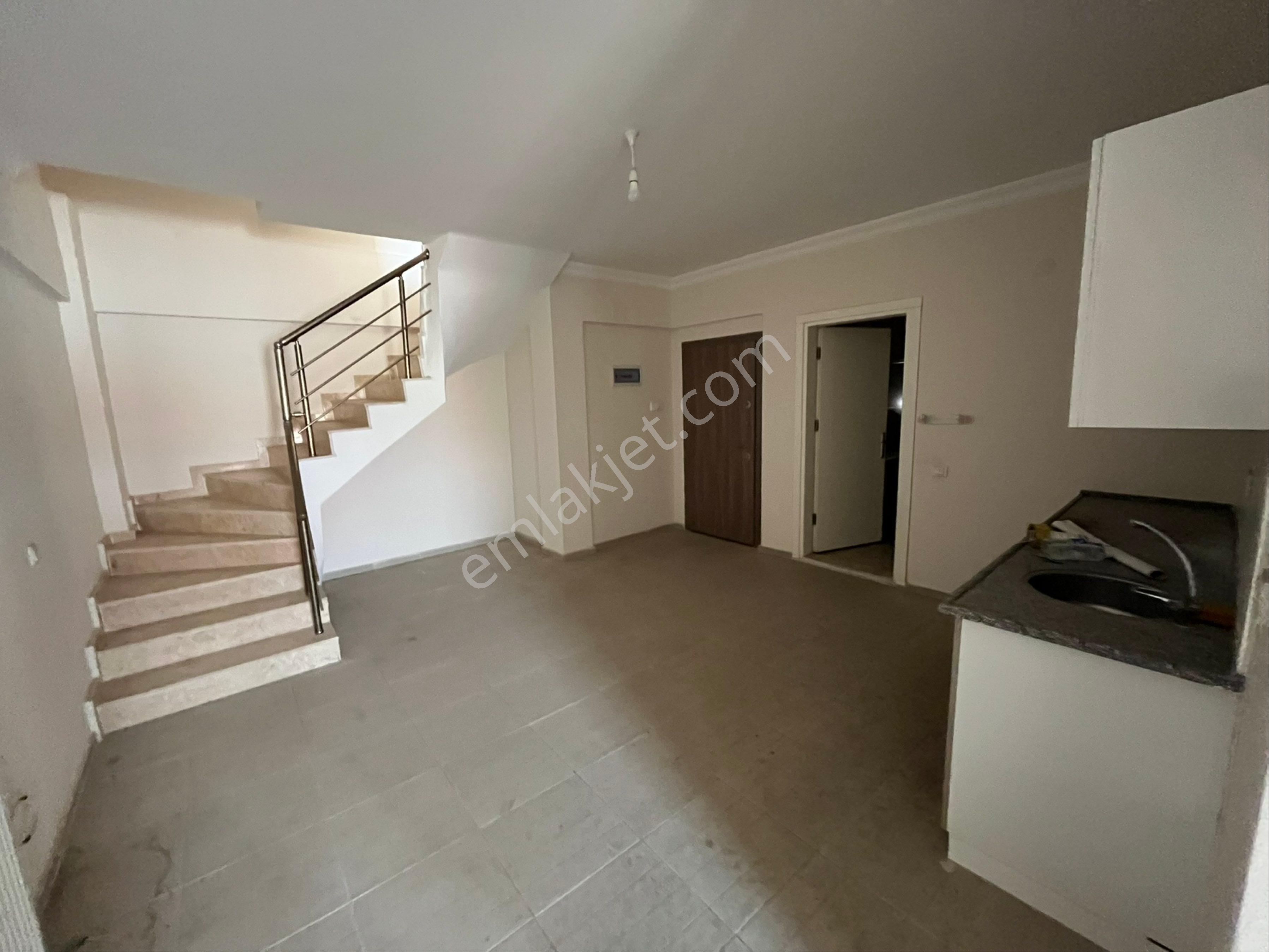 Miray Emlaktan Çarşı İçinde Doğalgazlı Teraslı Kiralık 2+1 Daire - Görsel 7