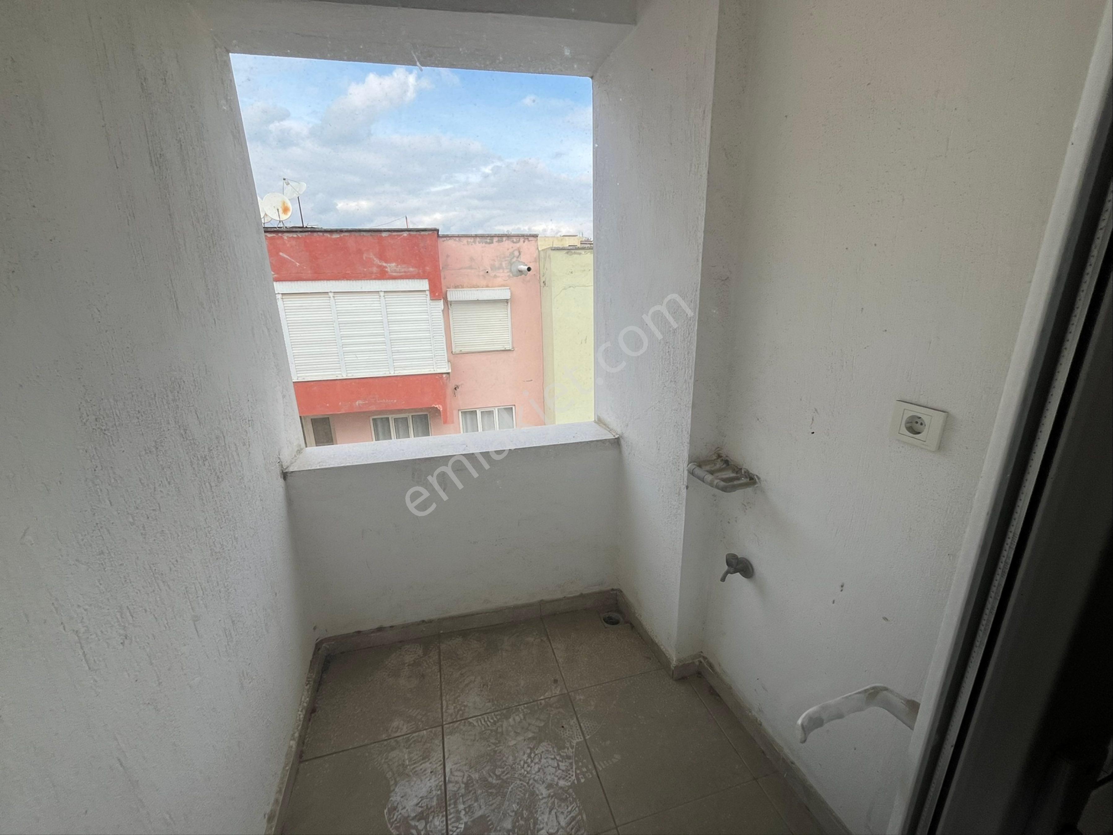 Miray Emlaktan Çarşı İçinde Doğalgazlı Teraslı Kiralık 2+1 Daire - Görsel 10