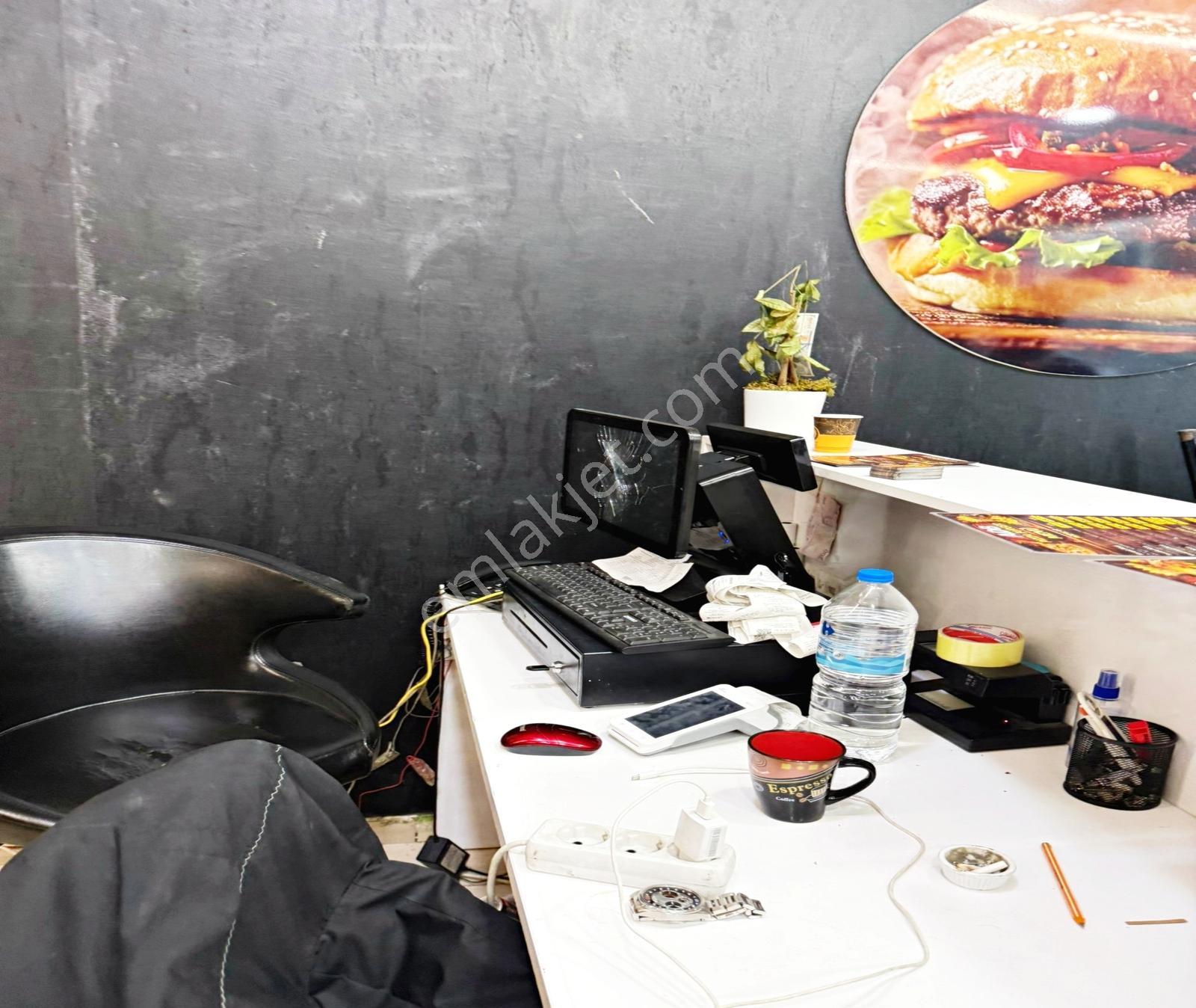Esenyurt Güzelyurt Mah.cadde Üzerinde Devren Pizza Dükkanı - Görsel 16