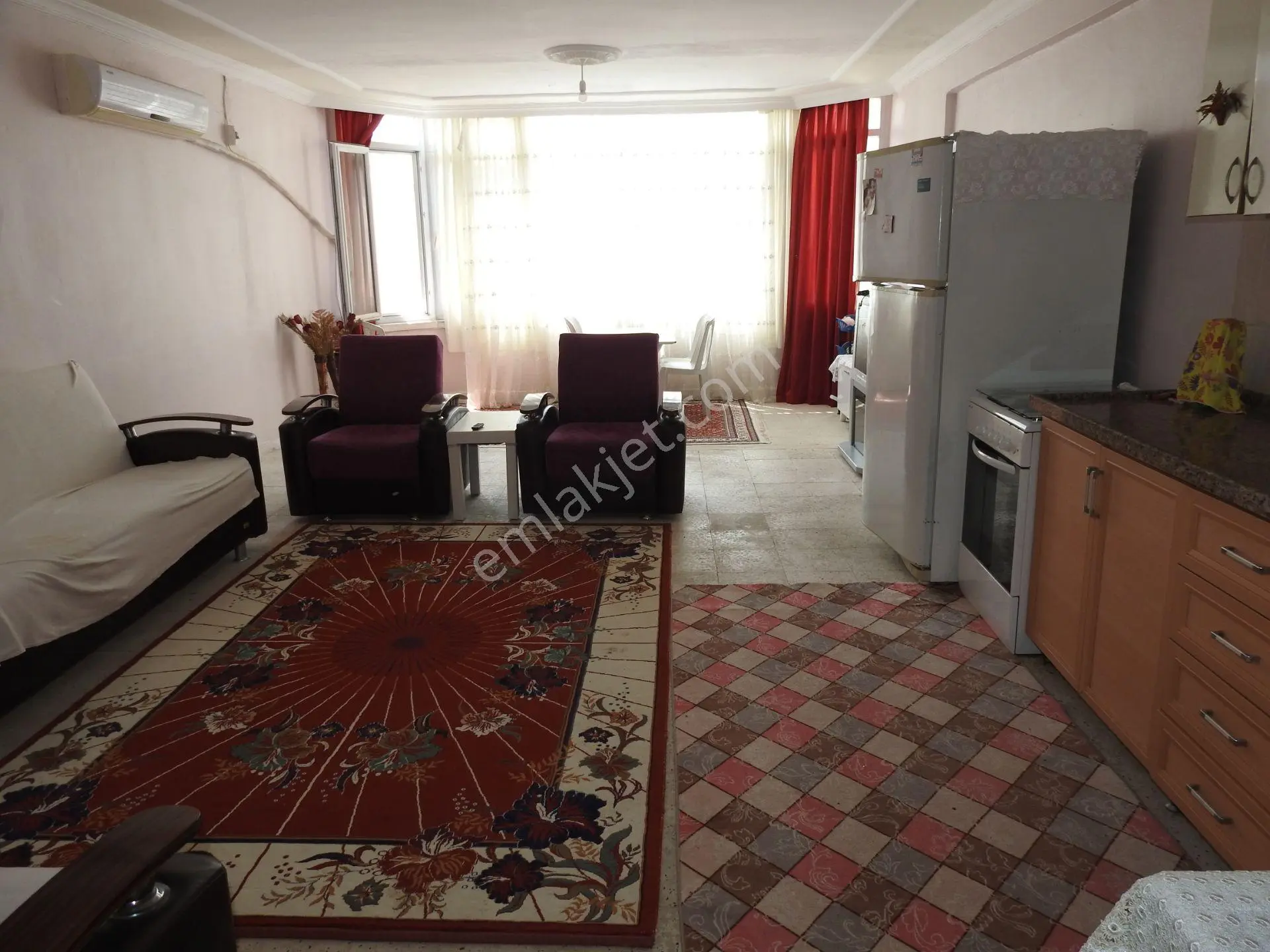 Kızkalesin De Sahile Çok Yakın Eşyalı 1+1 Satılık Daire - Görsel 3