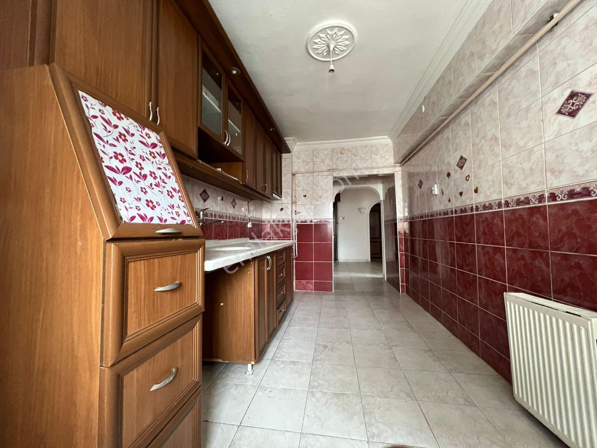 Koza Emlaktan Malazgirt Mahalesinde Ara Katta Ahimesud Bulvarı Üzerinde 3+1 Satılık Daire - Görsel 5