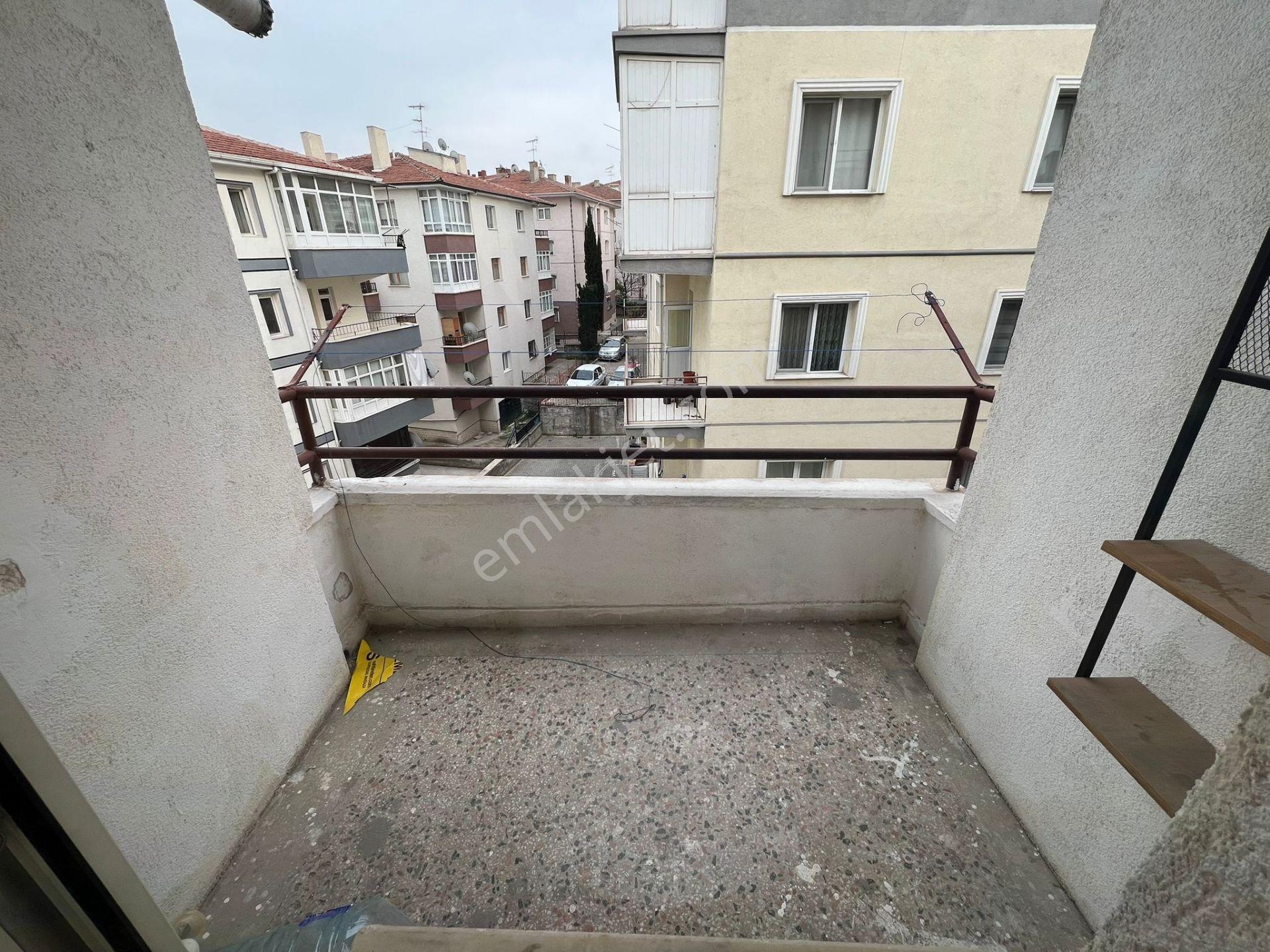 Koza Emlaktan Malazgirt Mahalesinde Ara Katta Ahimesud Bulvarı Üzerinde 3+1 Satılık Daire - Görsel 10