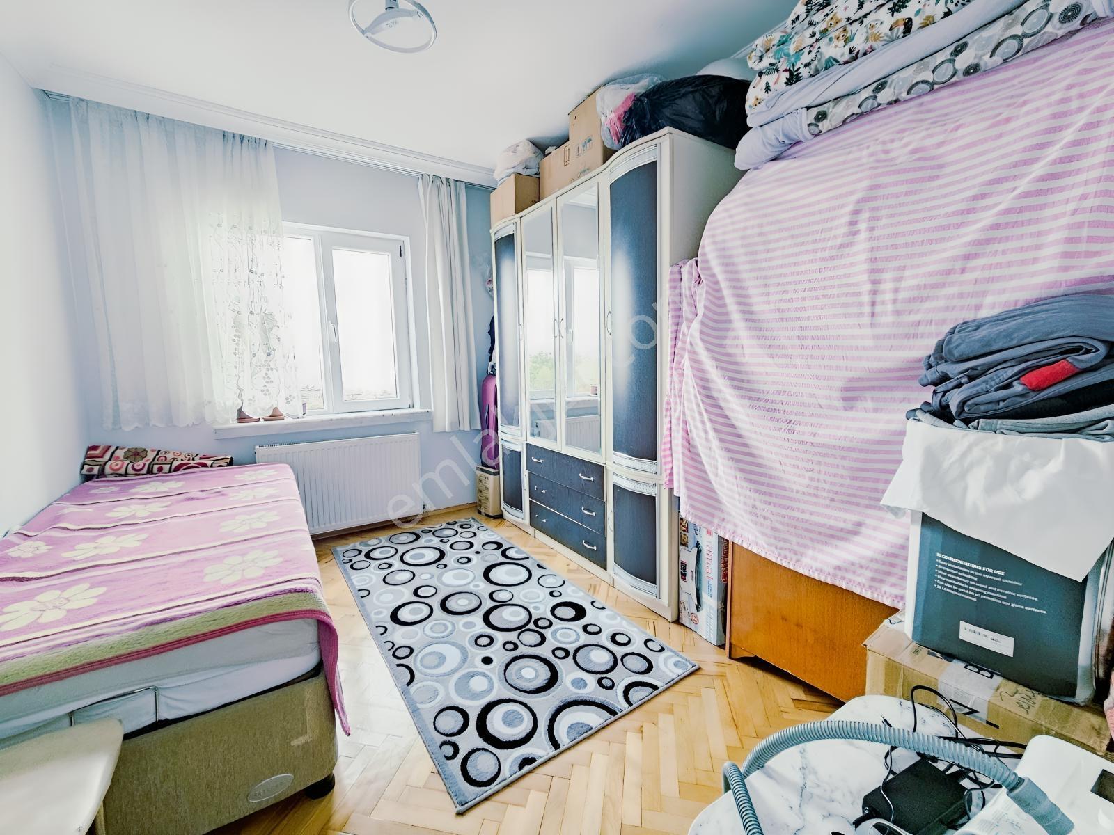 Divankonutları Yakını 3+1 3 Ncü Kat Satılık Daire - Görsel 8