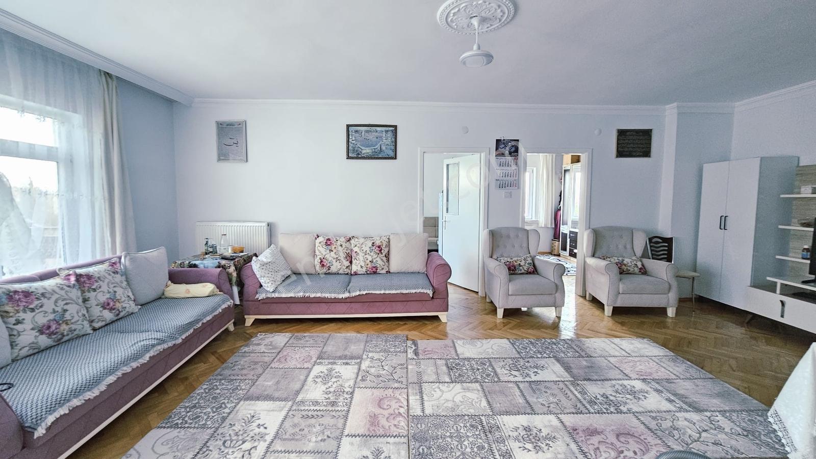 Divankonutları Yakını 3+1 3 Ncü Kat Satılık Daire - Görsel 18