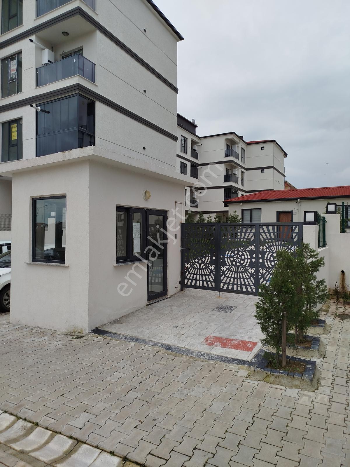 Tekirdağ/çorlu-danış Lıfe Sitesi(havuzlu) 1+1 Satılık Daire - Görsel 3