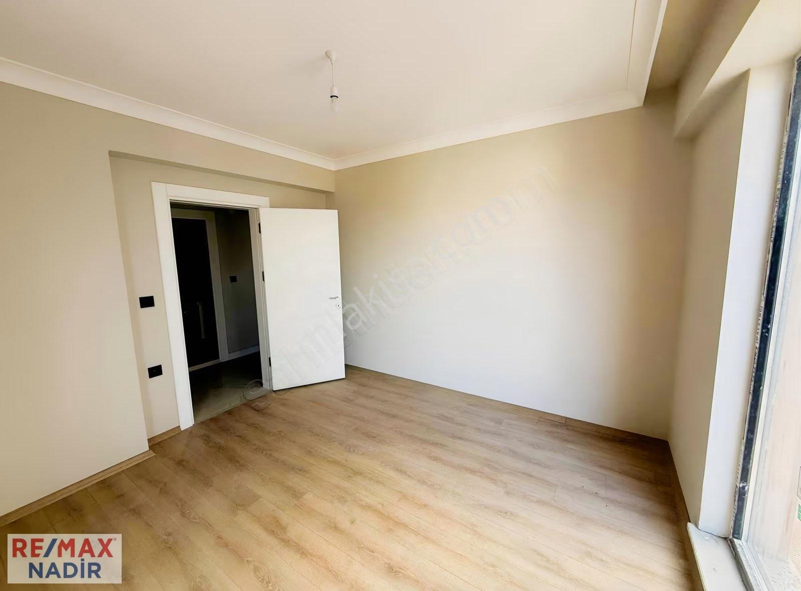 Deniz Manzaralı 170 M² Ayrı Mutfaklı Satılık 3+1 Daire - Görsel 10