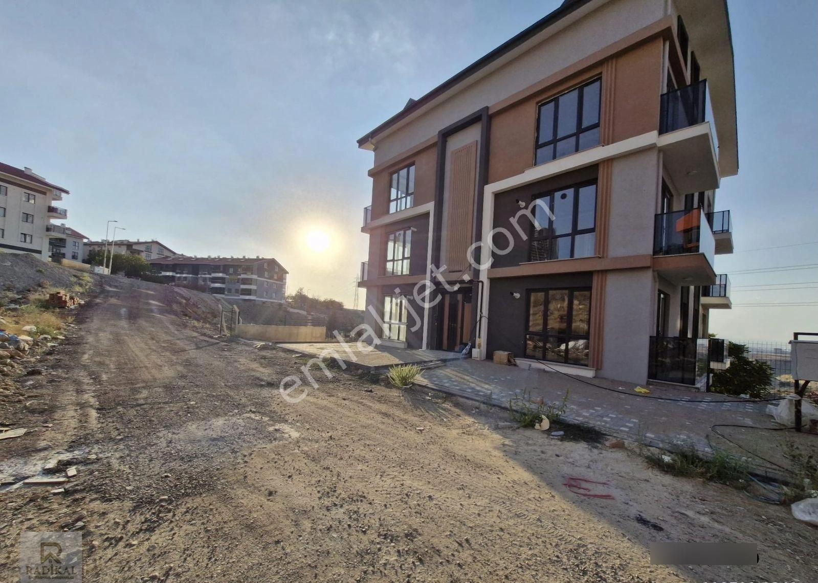 Gölbaşı İncek Mahallesinde Sıfır Yapı Full Eşyalı 2+1 Satılık Yatırımlık Dubleks Daire ....... - Görsel 21