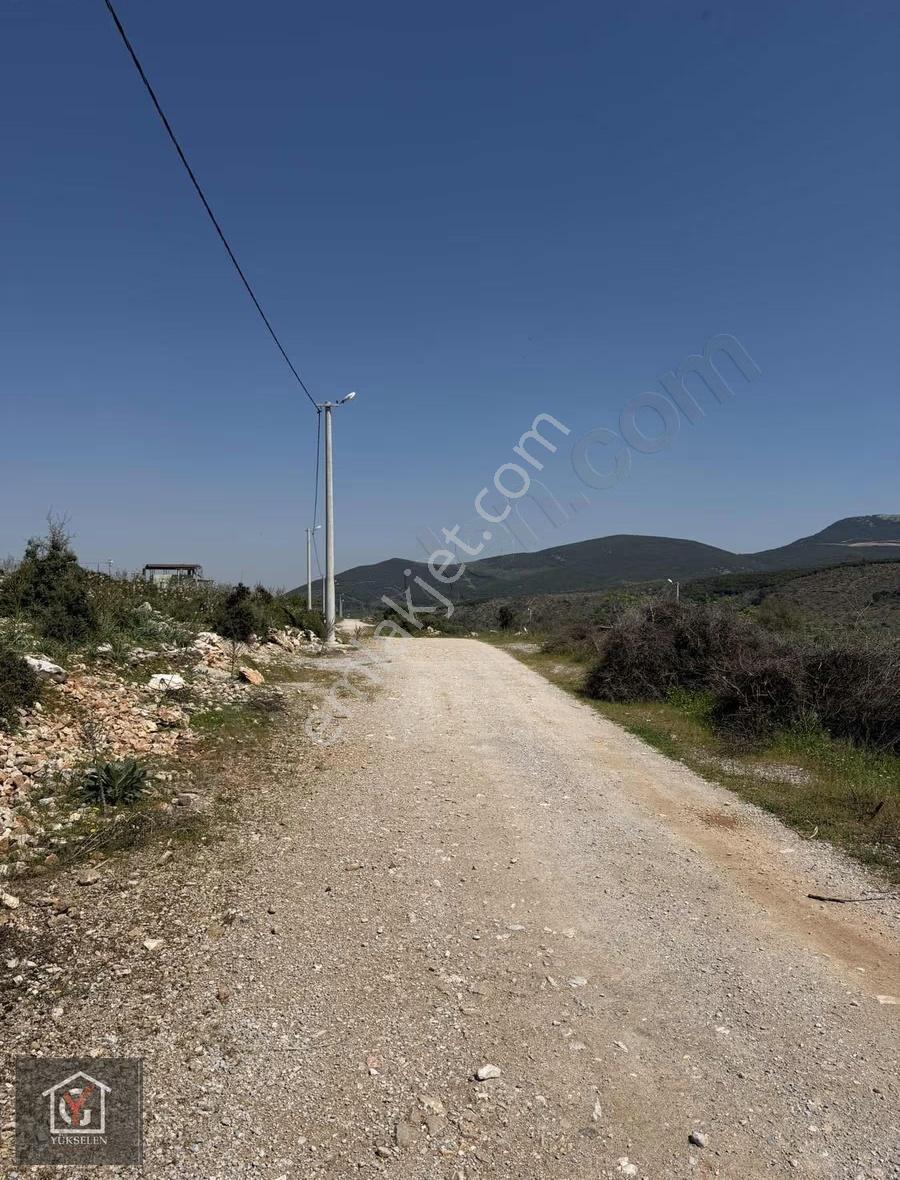 Ahmetli'de Villa İmarlı Arsa Doğalgazlı Resmi Yol Elektrik Su