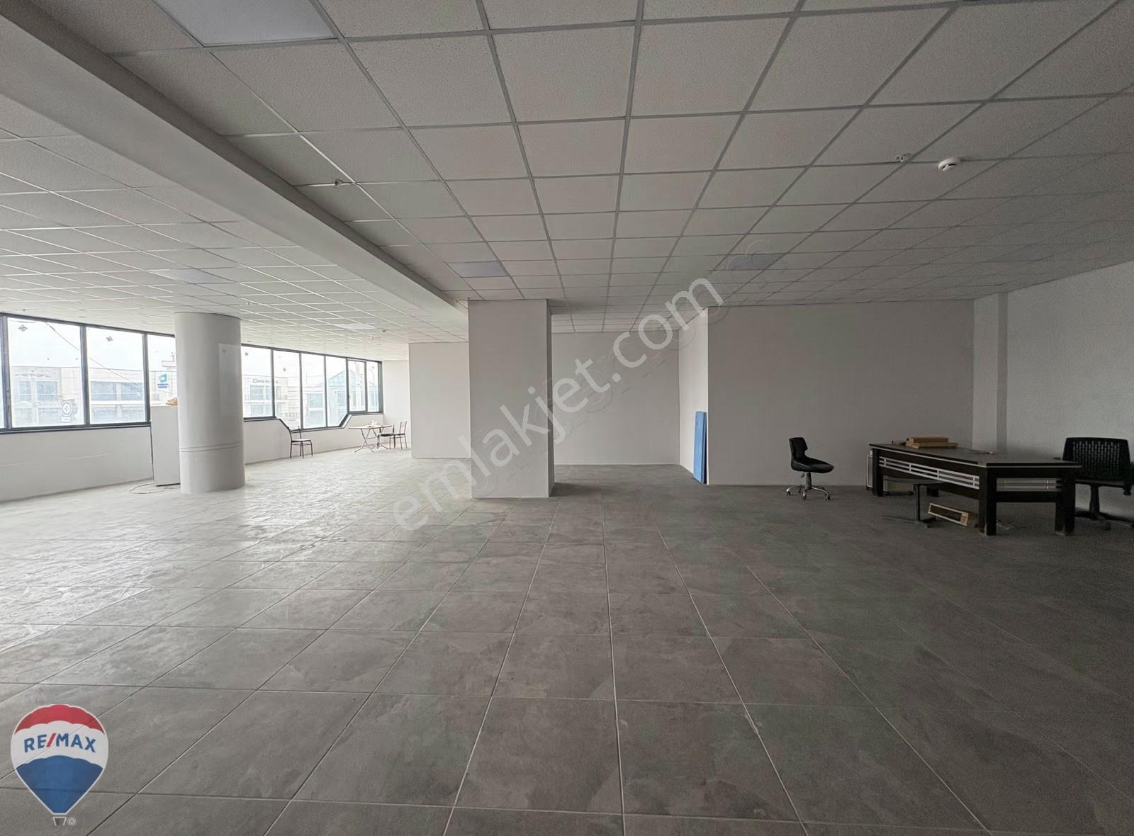 Remax Mavi'den 1.osb Bölgesinde Ana Cadde Üzeri 2 Katlı Dükkan - Görsel 16