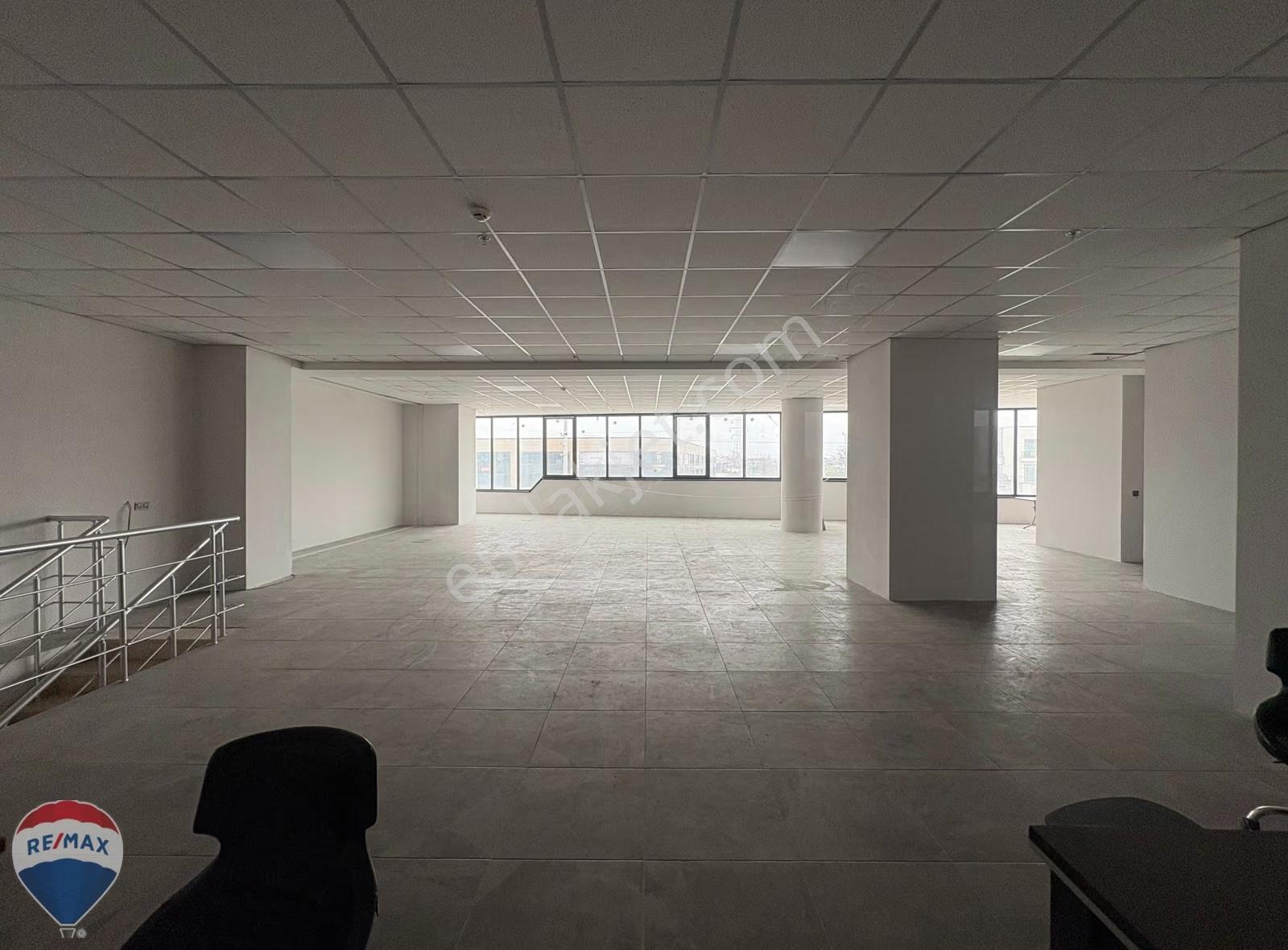 Remax Mavi'den 1.osb Bölgesinde Ana Cadde Üzeri 2 Katlı Dükkan - Görsel 17