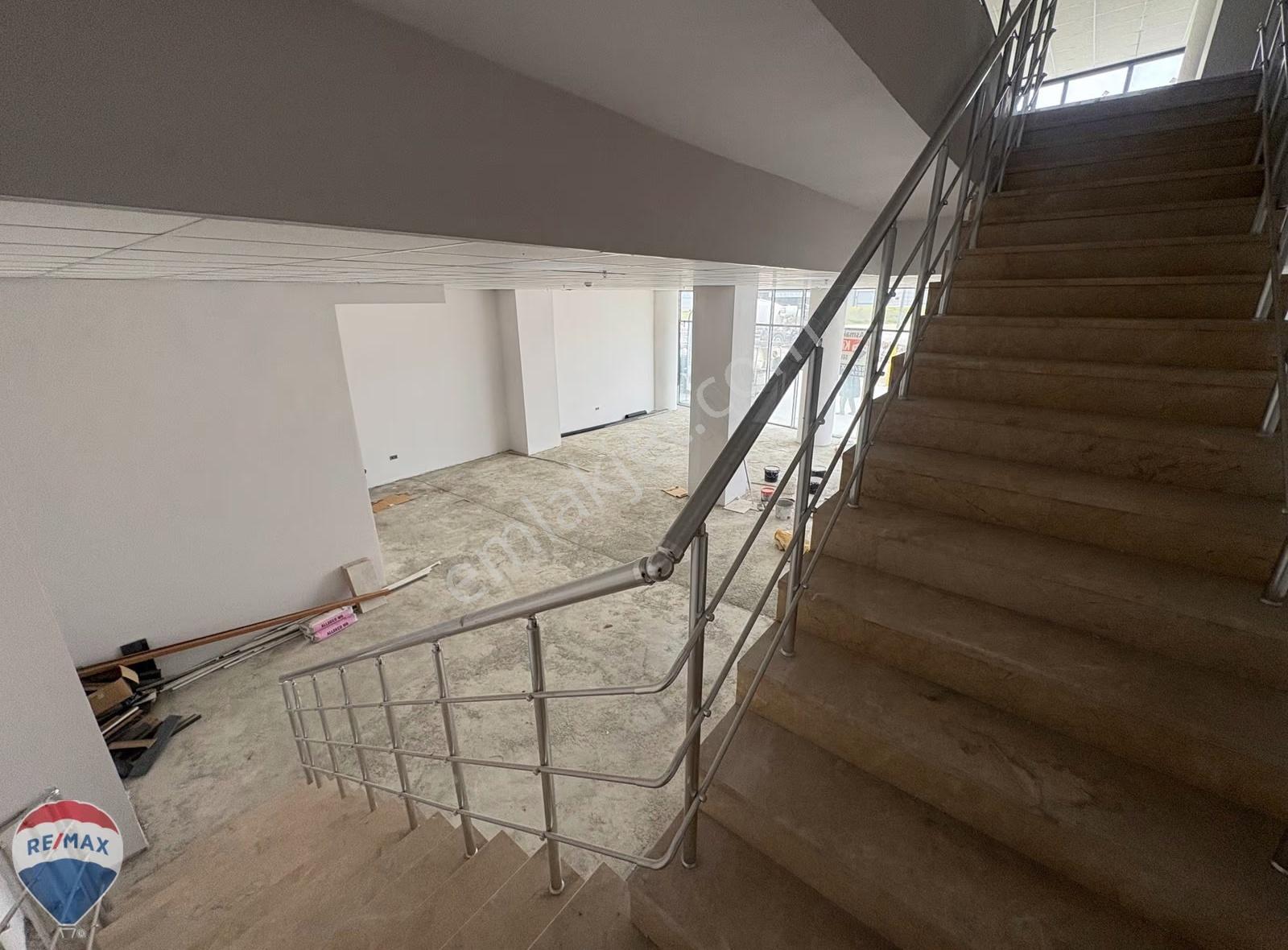 Remax Mavi'den Ana Cadde'de Osb Bölgesinde 2 Katlı Dükkan - Görsel 15