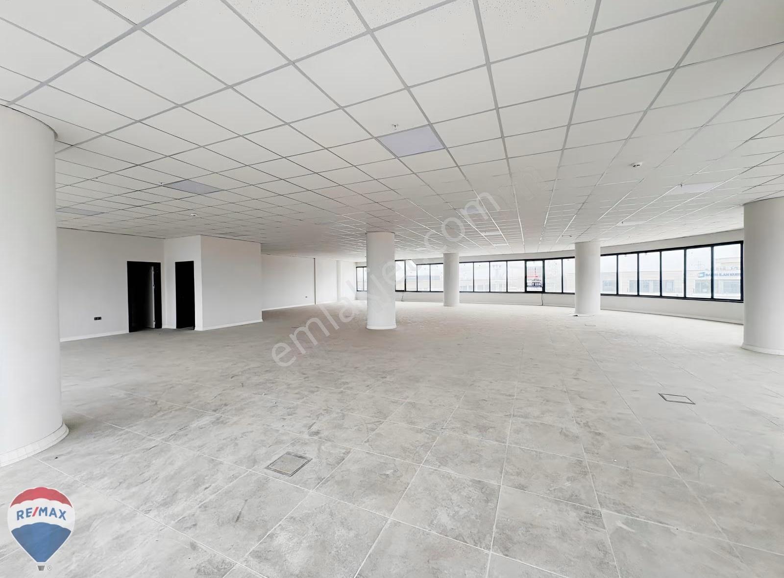 Remax Mavi'den 1.osb'de Panoramik Manzaralı Ofis - Görsel 21