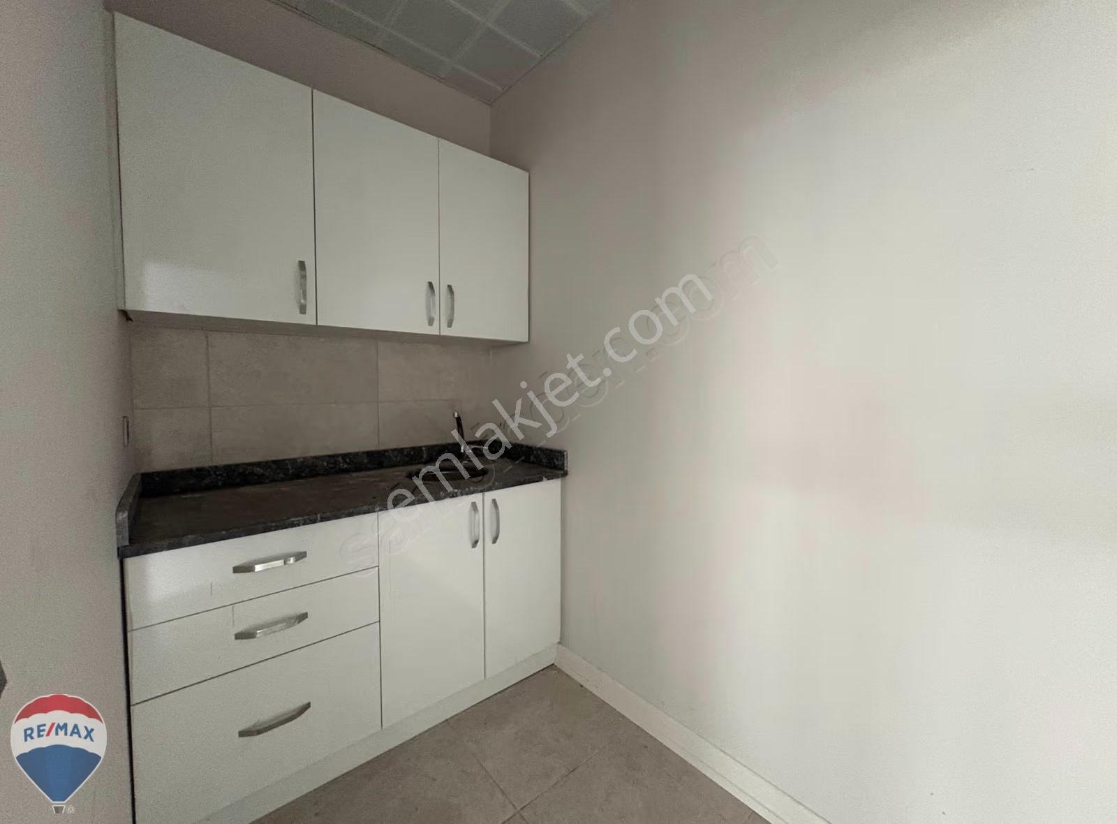 Remax Mavi'den 1.osb'de Panoramik Manzaralı Ofis - Görsel 25