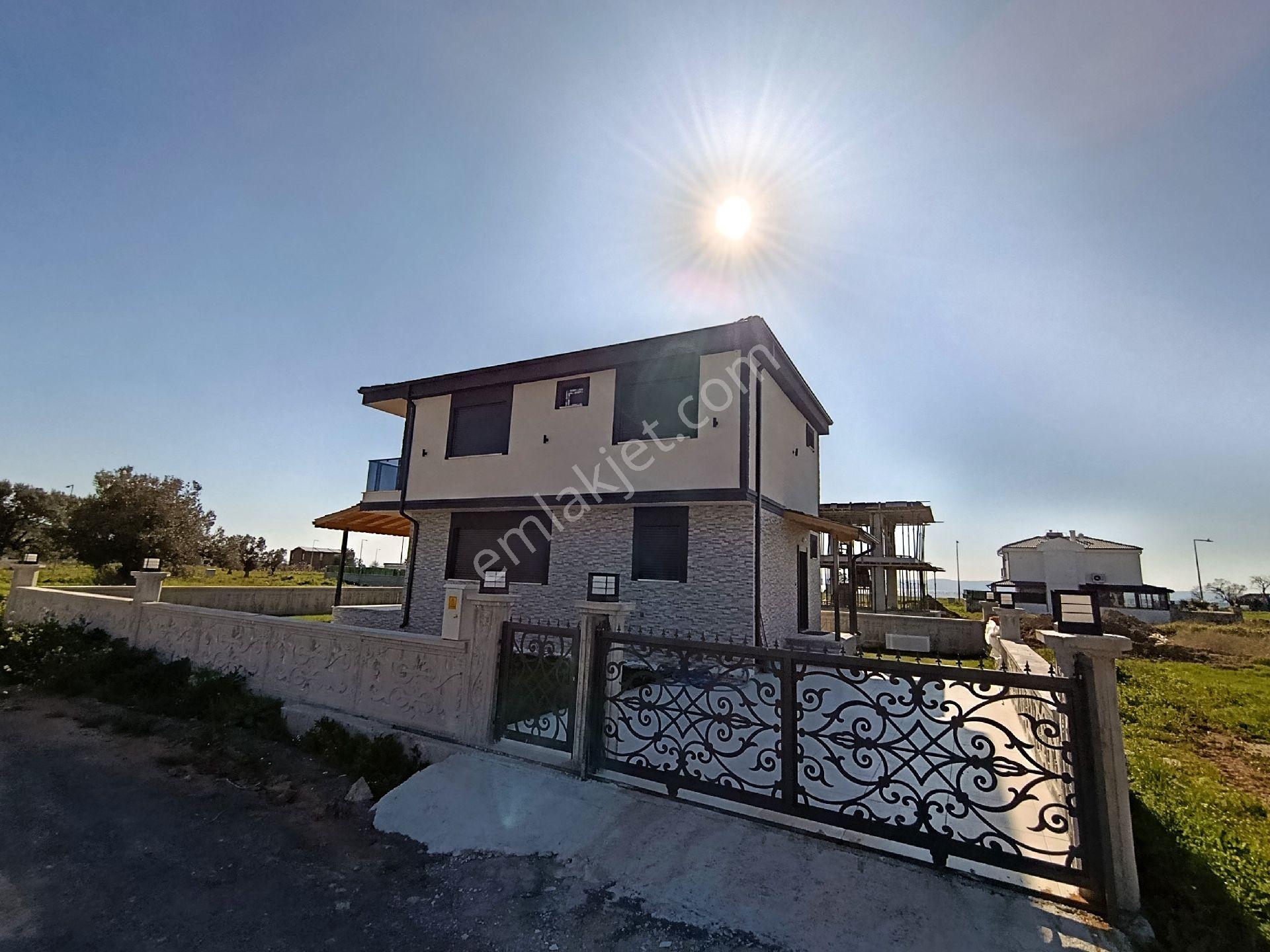 Taş Emlak'tan Geniş Oturumlu Sıfır Villa - Görsel 13