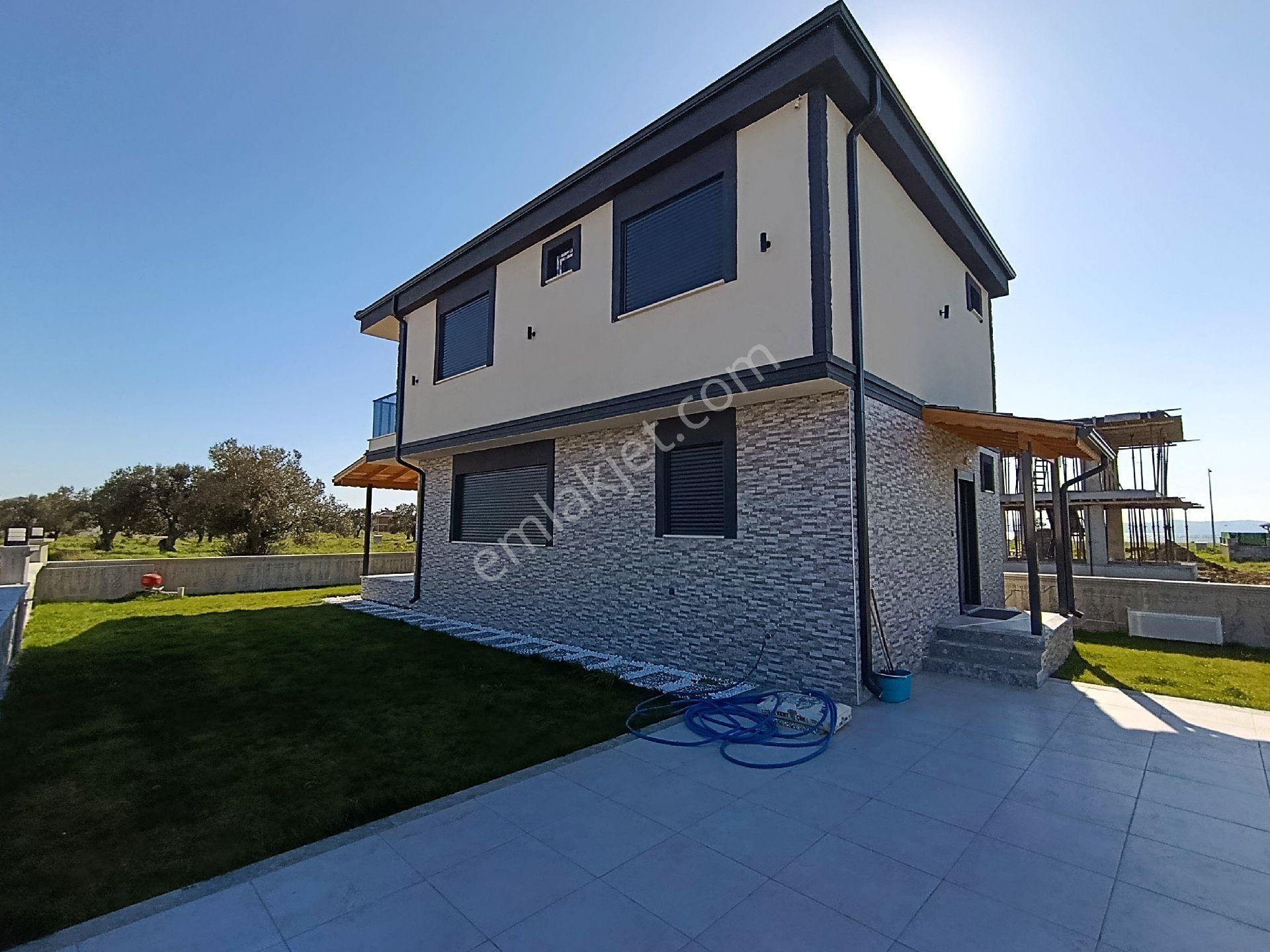 Taş Emlak'tan Geniş Oturumlu Sıfır Villa - Görsel 5