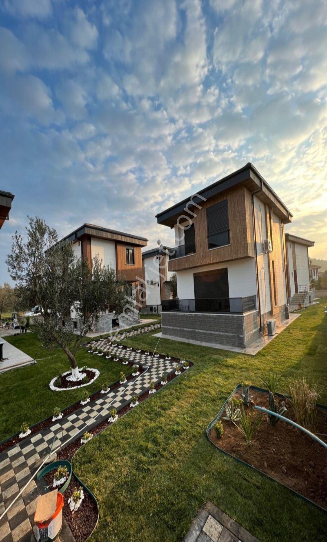 Taş Emlak'tan Çamlık Laka'da Site İçinde Sıfır Villa - Görsel 10