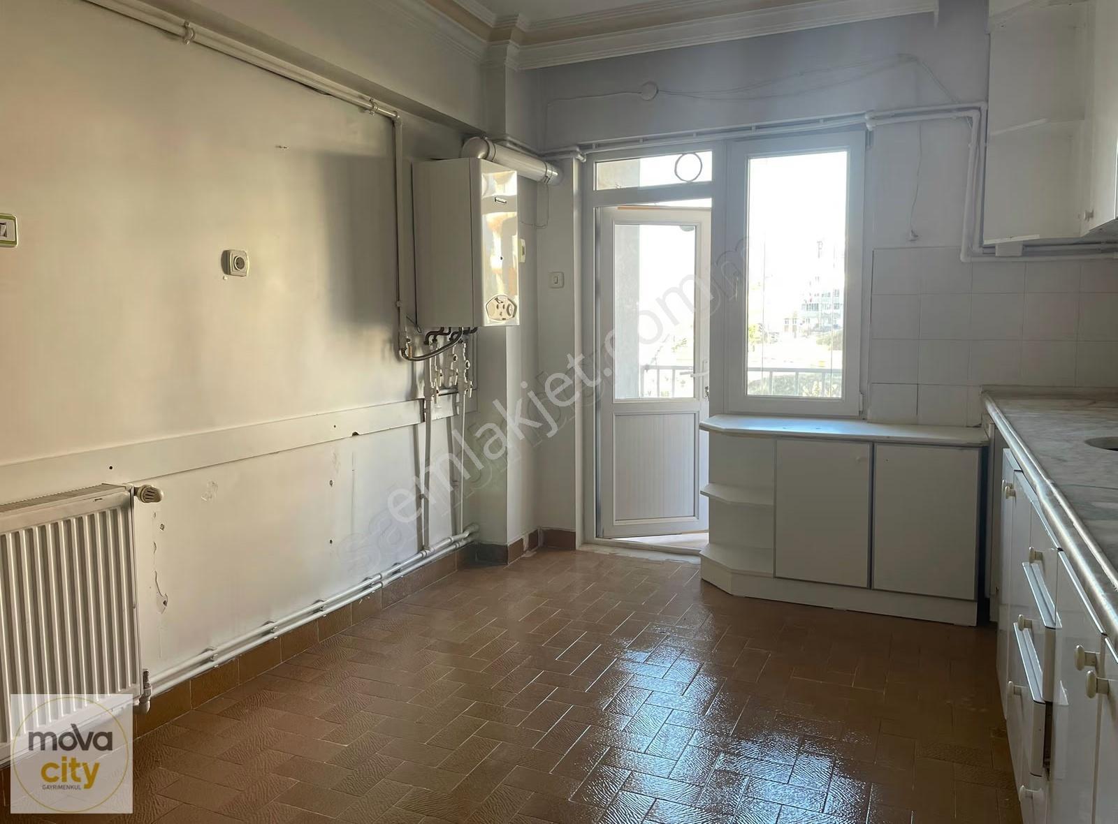 Bahçelievler Bahar Caddesinde 3+1 Kiralık Daire - Görsel 27