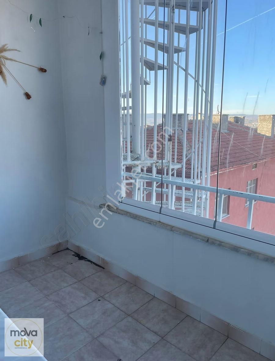 Bahçelievler Bahar Caddesinde 3+1 Kiralık Daire - Görsel 18