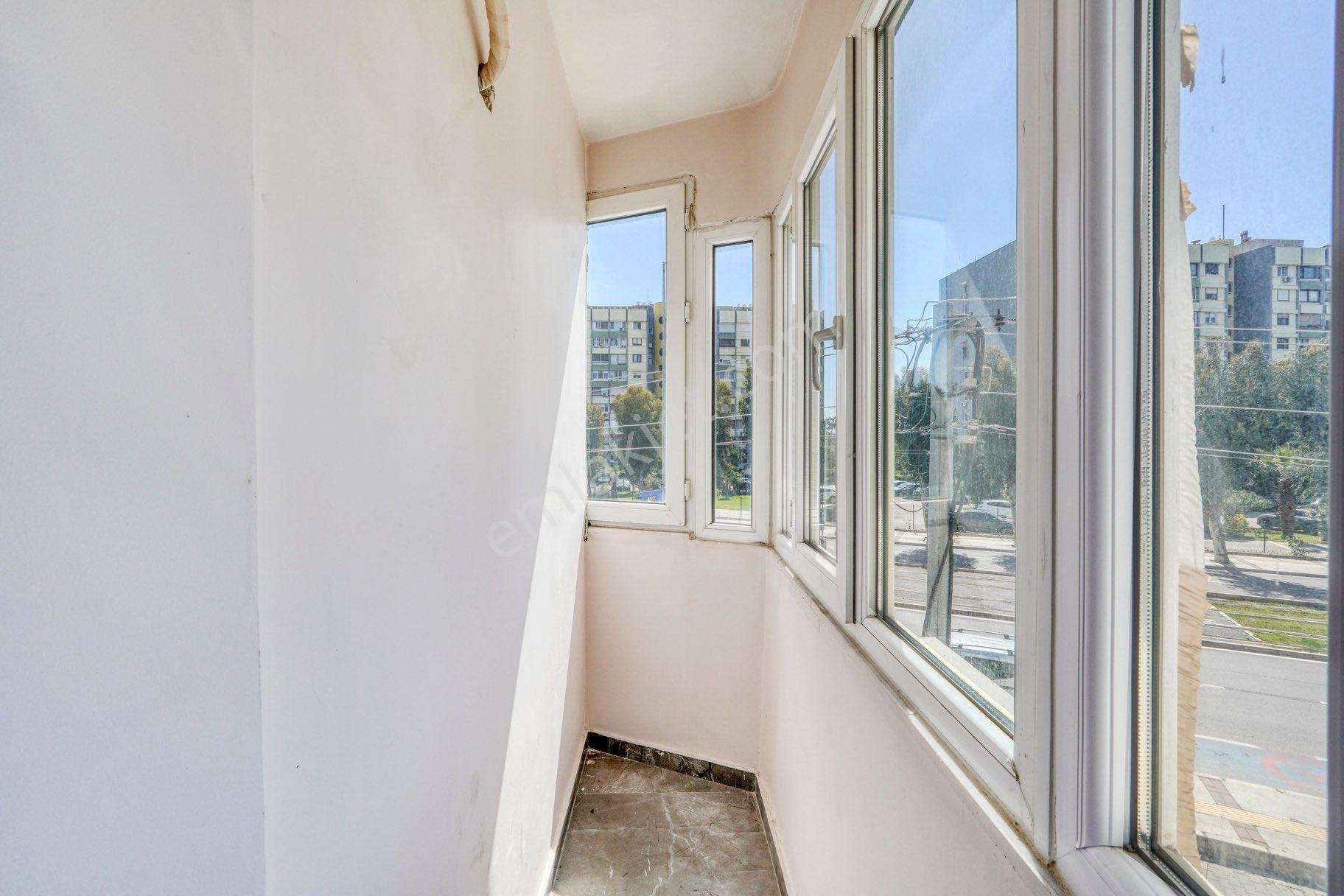 Karşıyaka Atakent’te Cadde Üzeri 2+1 Kiralık Ofis - Görsel 11