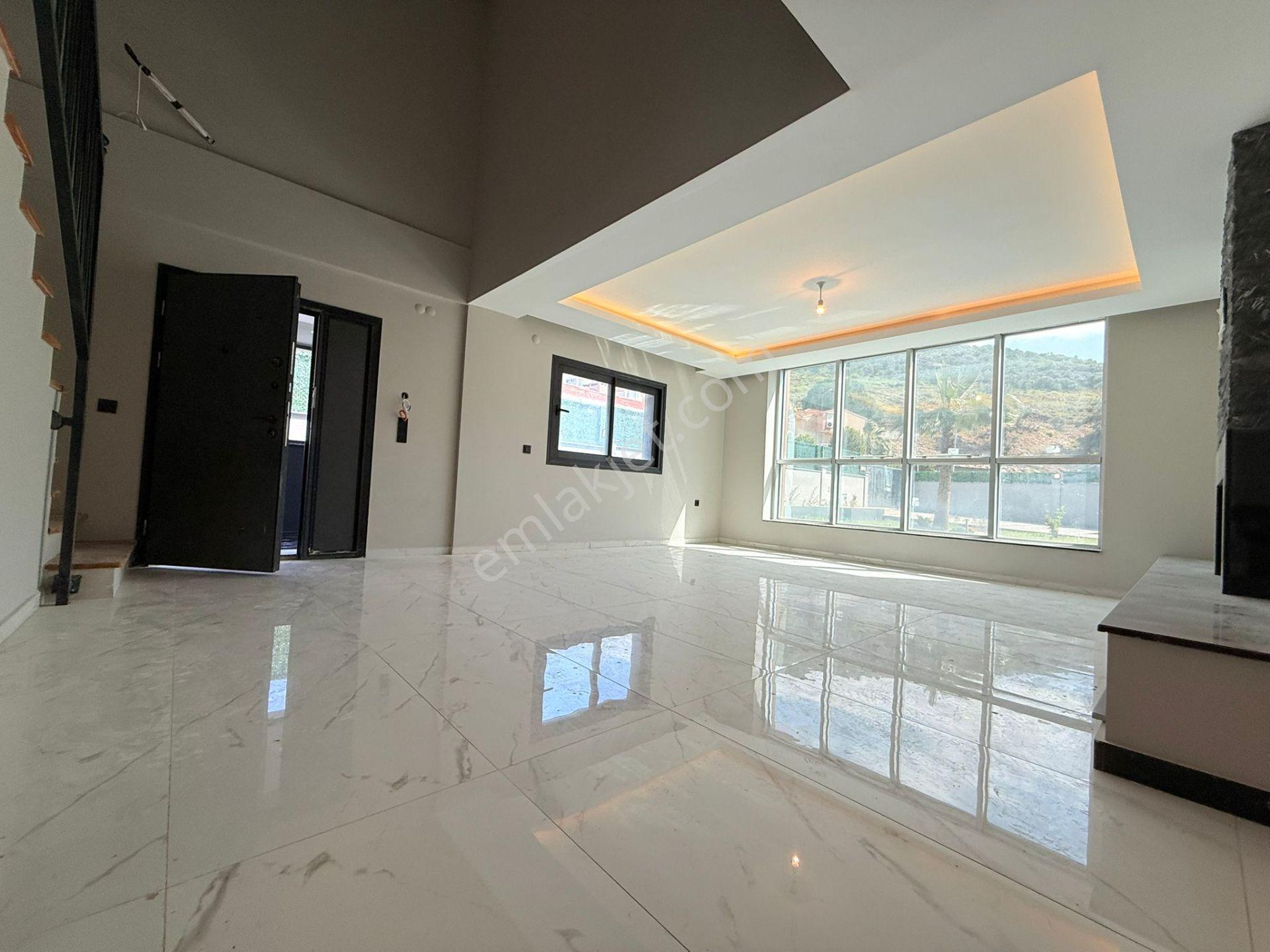 Kuşadası'nda Satılık-sahıle Yakın-özel Havuz-otopark-750 M2-bahçe-kombi-ultra Lüx Tamamı Müstakil - Görsel 11
