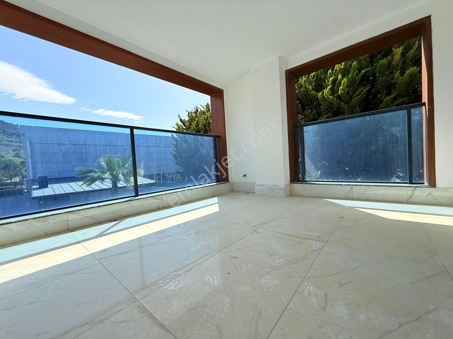 Kuşadası'nda Satılık-sahıle Yakın-özel Havuz-otopark-750 M2-bahçe-kombi-ultra Lüx Tamamı Müstakil - Görsel 27