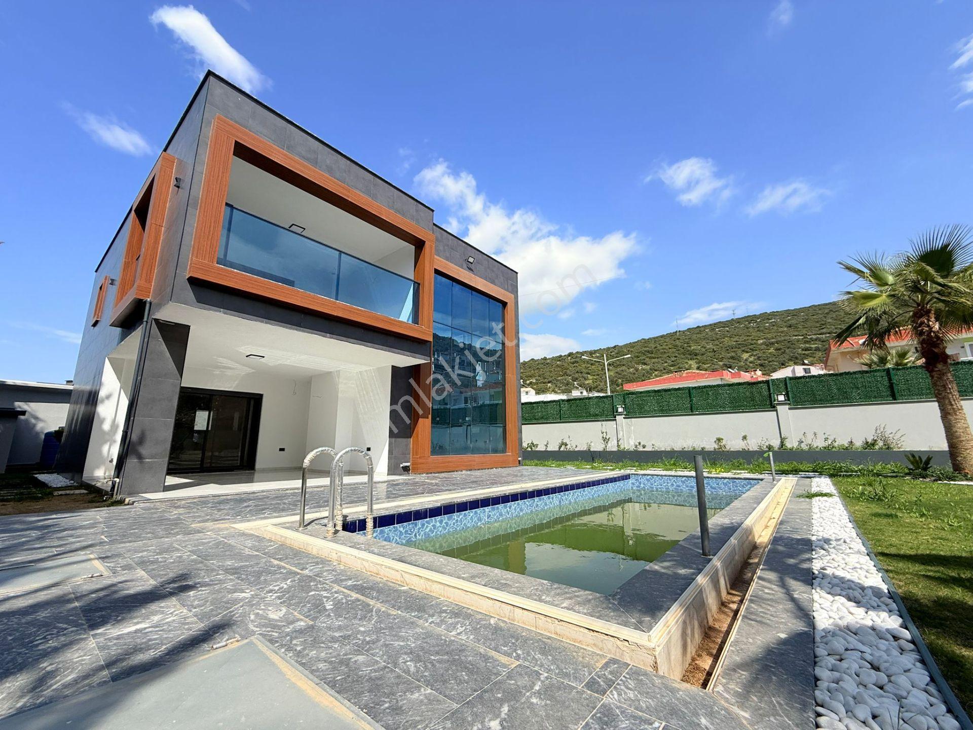 Kuşadası'nda Satılık-sahıle Yakın-özel Havuz-otopark-750 M2-bahçe-kombi-ultra Lüx Tamamı Müstakil - Görsel 6
