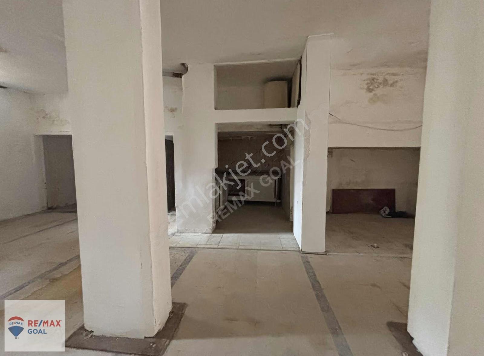 Rasimpaşa'da Rıhtıma Çok Yakın Konumda Satılık Boş 190 M2 Dükkan - Görsel 28
