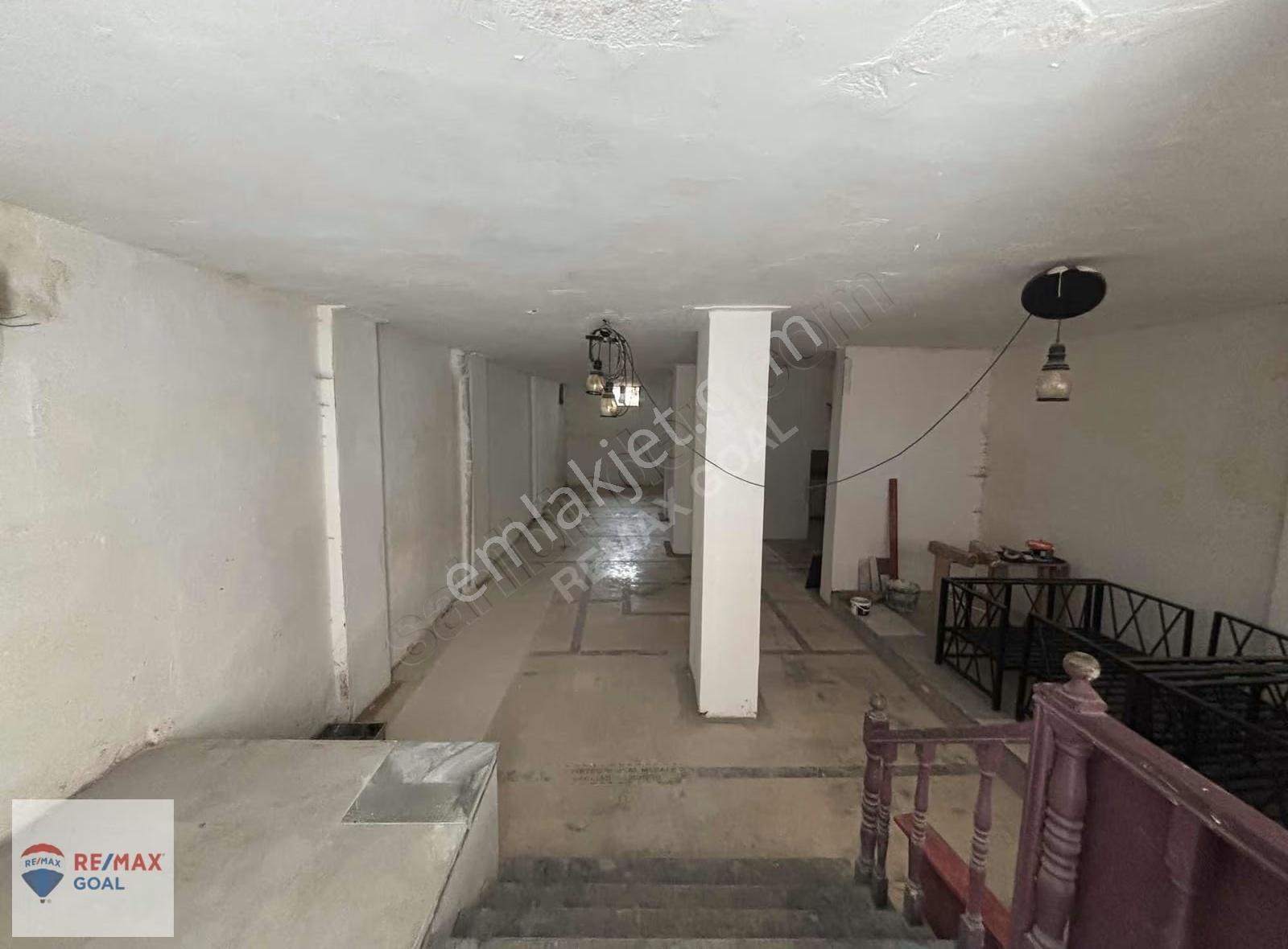 Rasimpaşa'da Rıhtıma Çok Yakın Konumda Satılık Boş 190 M2 Dükkan - Görsel 20
