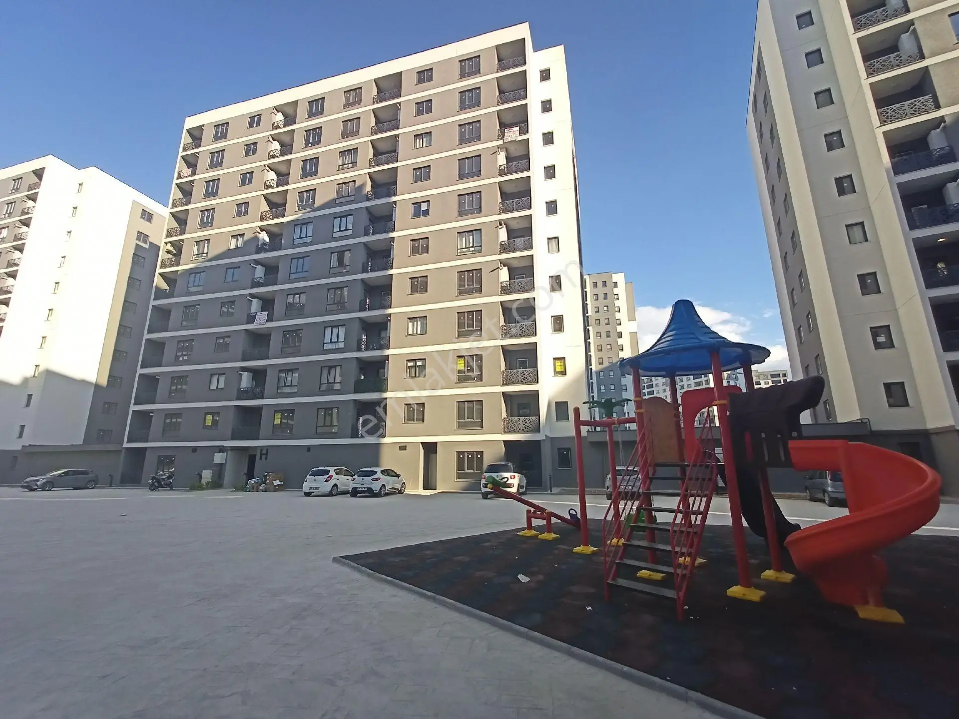 Kaçmaz Emlak Cumhuriyet Mah Prestij Yeni Hayat Kiralık 2+1 Sıfır Daire