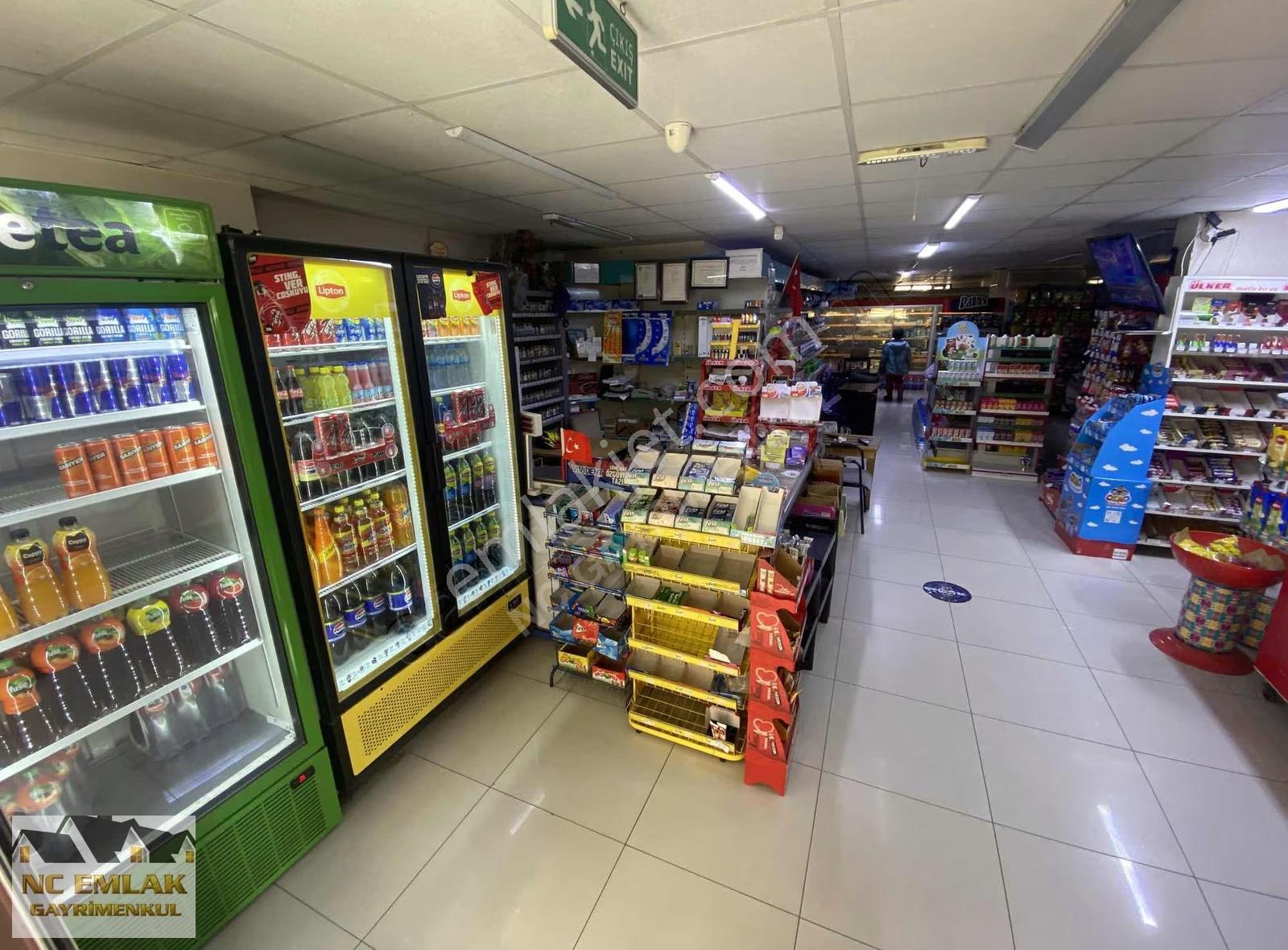 Ümraniye Cengiz Topel Caddesin'de 120m2 Satılık Dükkan - Görsel 23