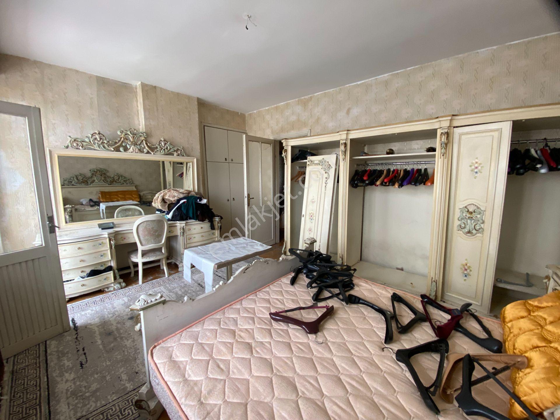 Vatan Caddesinde 160 M2 Satılık 3+1 Daire Fatih/akşemsettin - Görsel 11