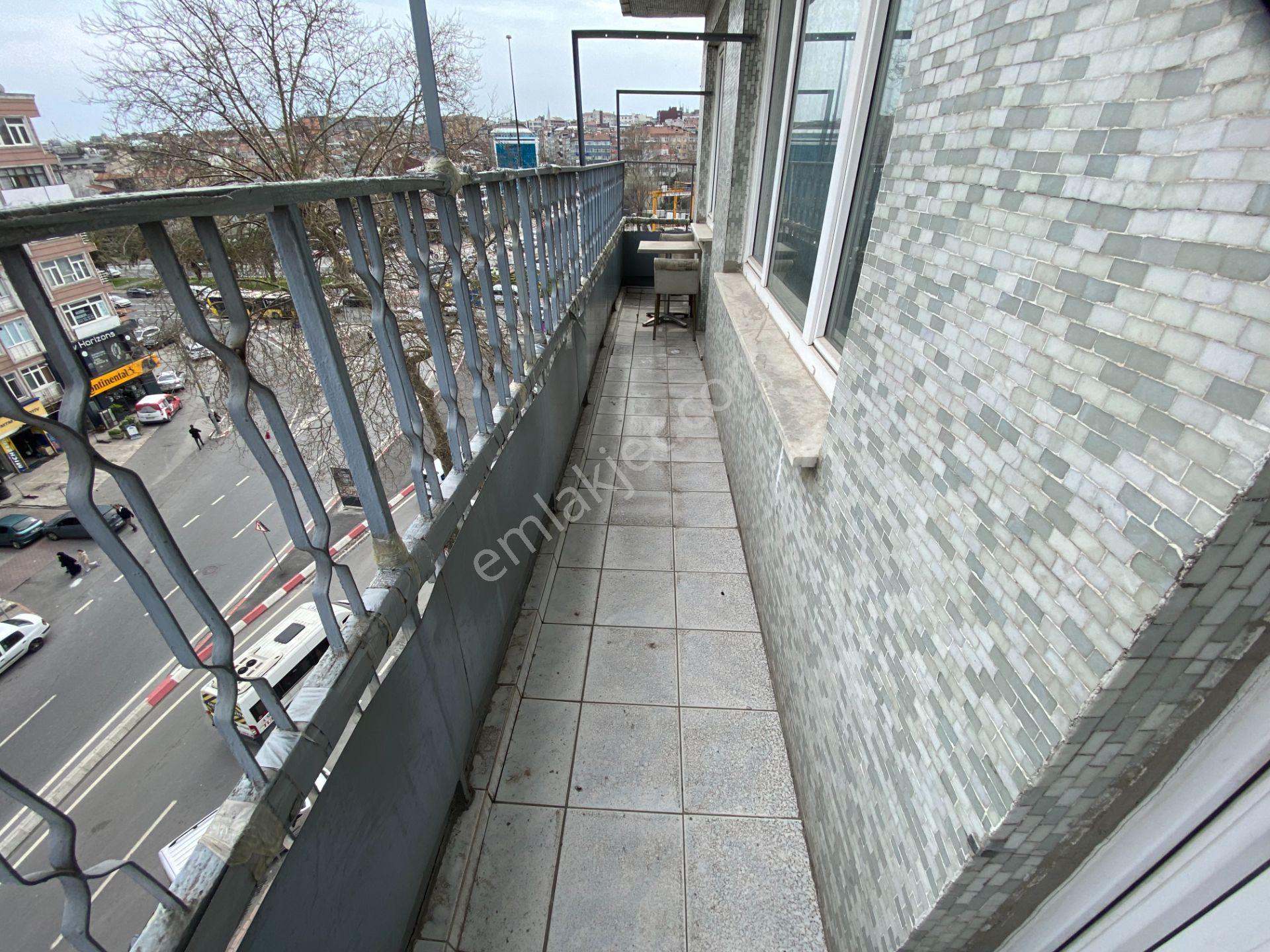 Vatan Caddesinde 160 M2 Satılık 3+1 Daire Fatih/akşemsettin - Görsel 19