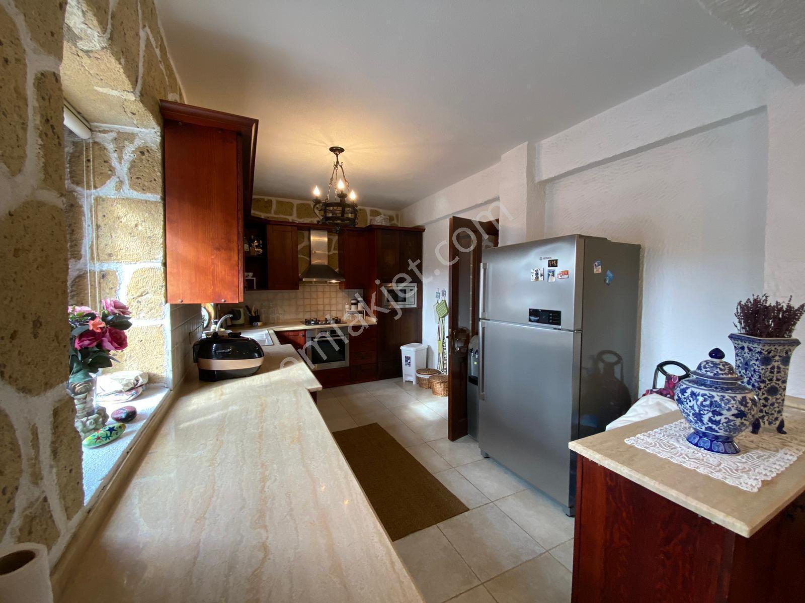 Çeşme Alaçatı'da Butik Sitede Satılık 3+1 Dubleks - Görsel 27